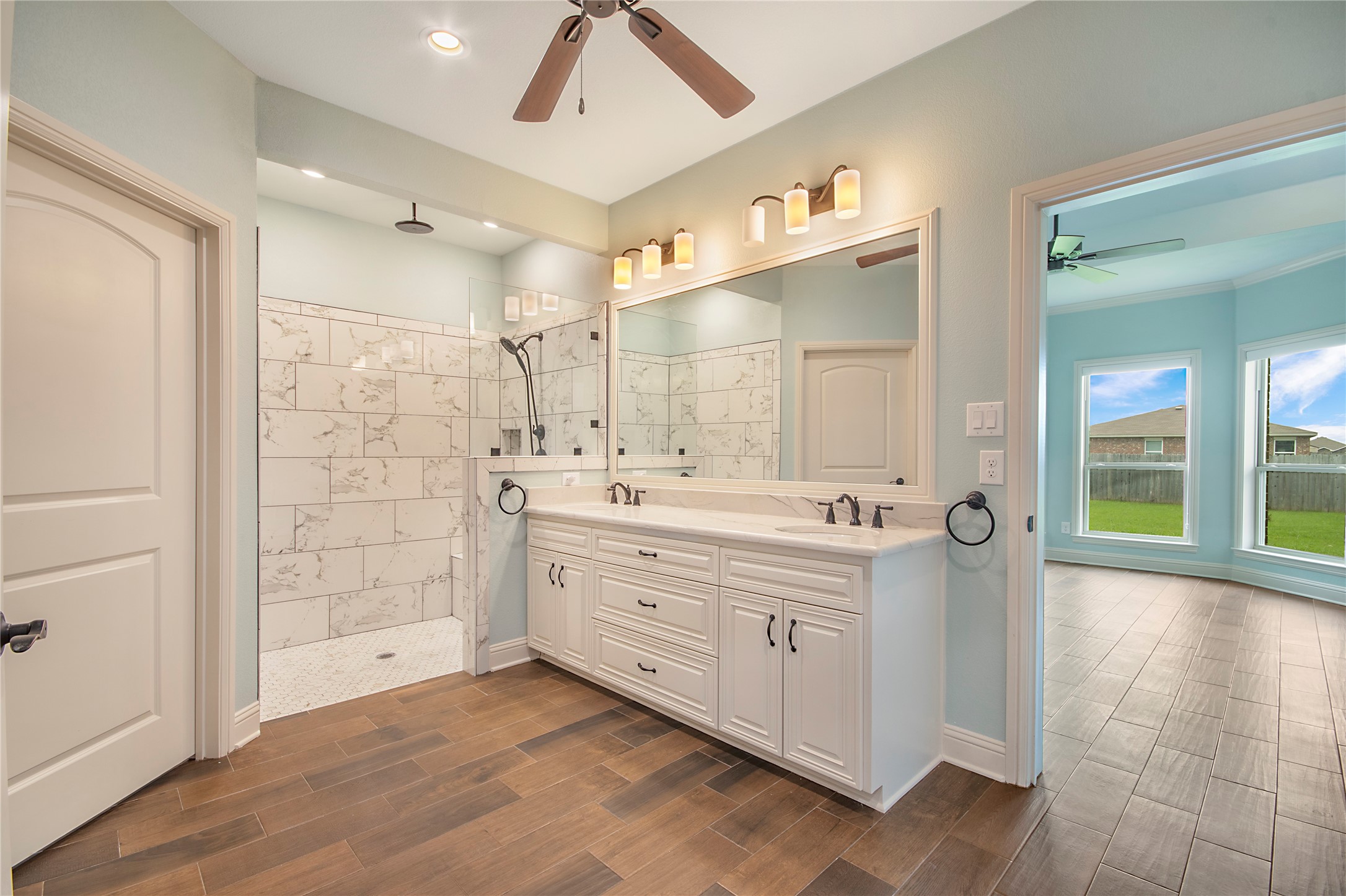 114 Oak Springs Loop