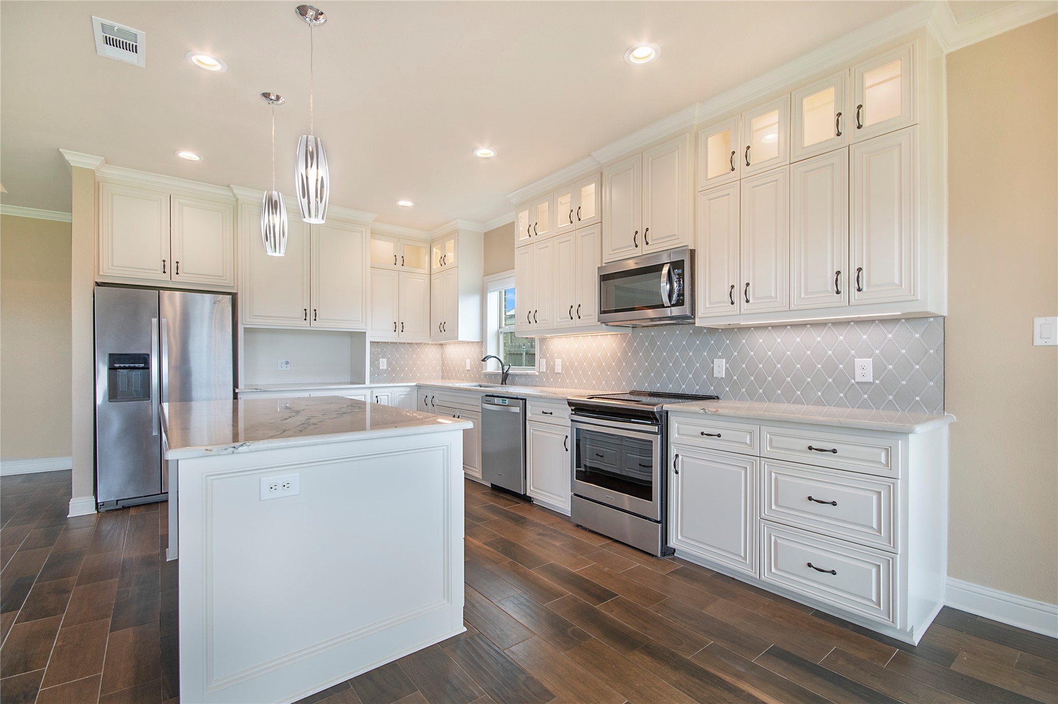 114 Oak Springs Loop