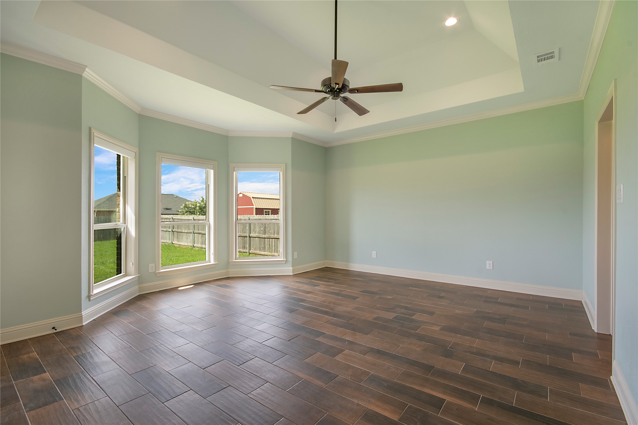 114 Oak Springs Loop