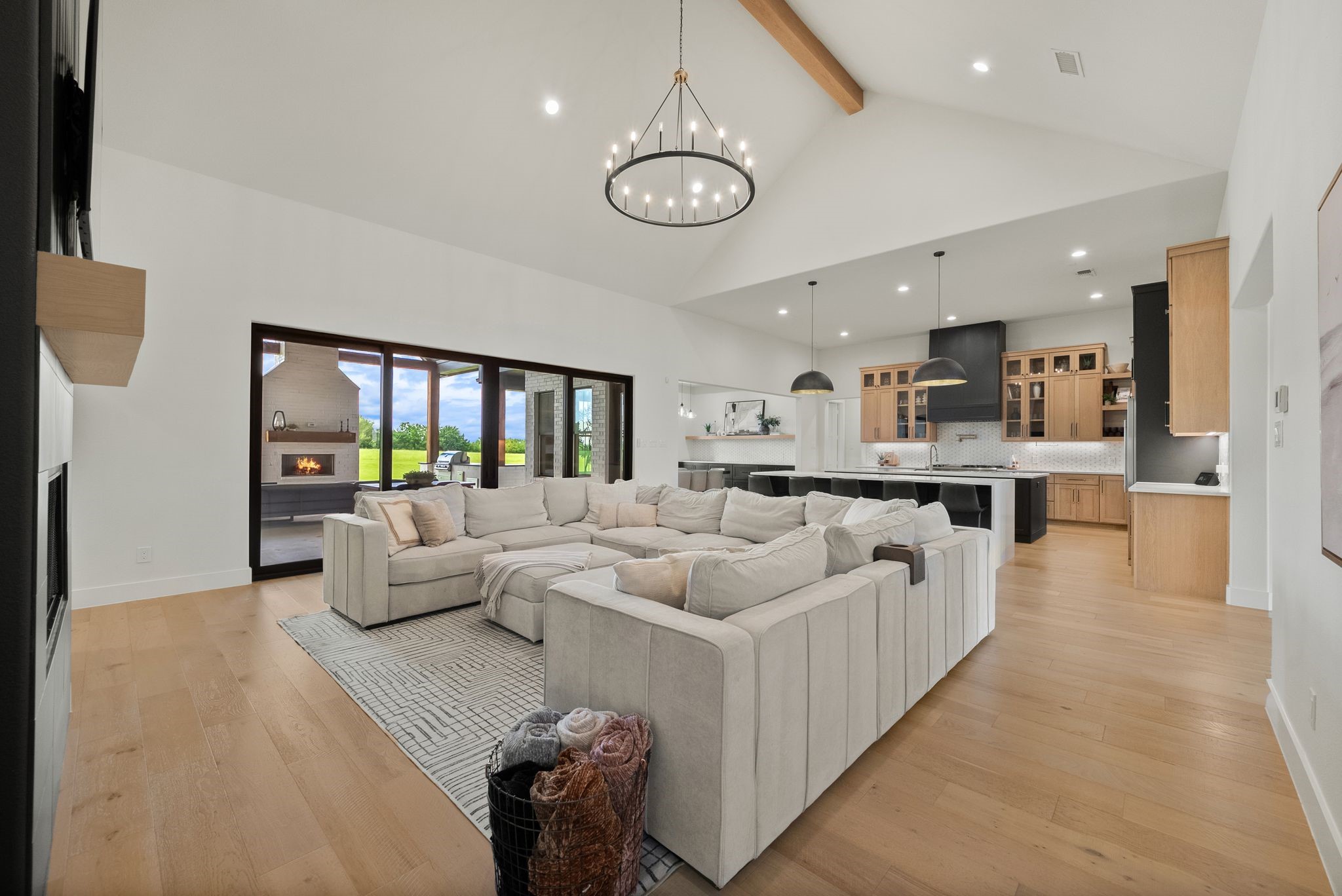 6546 County Road 1103