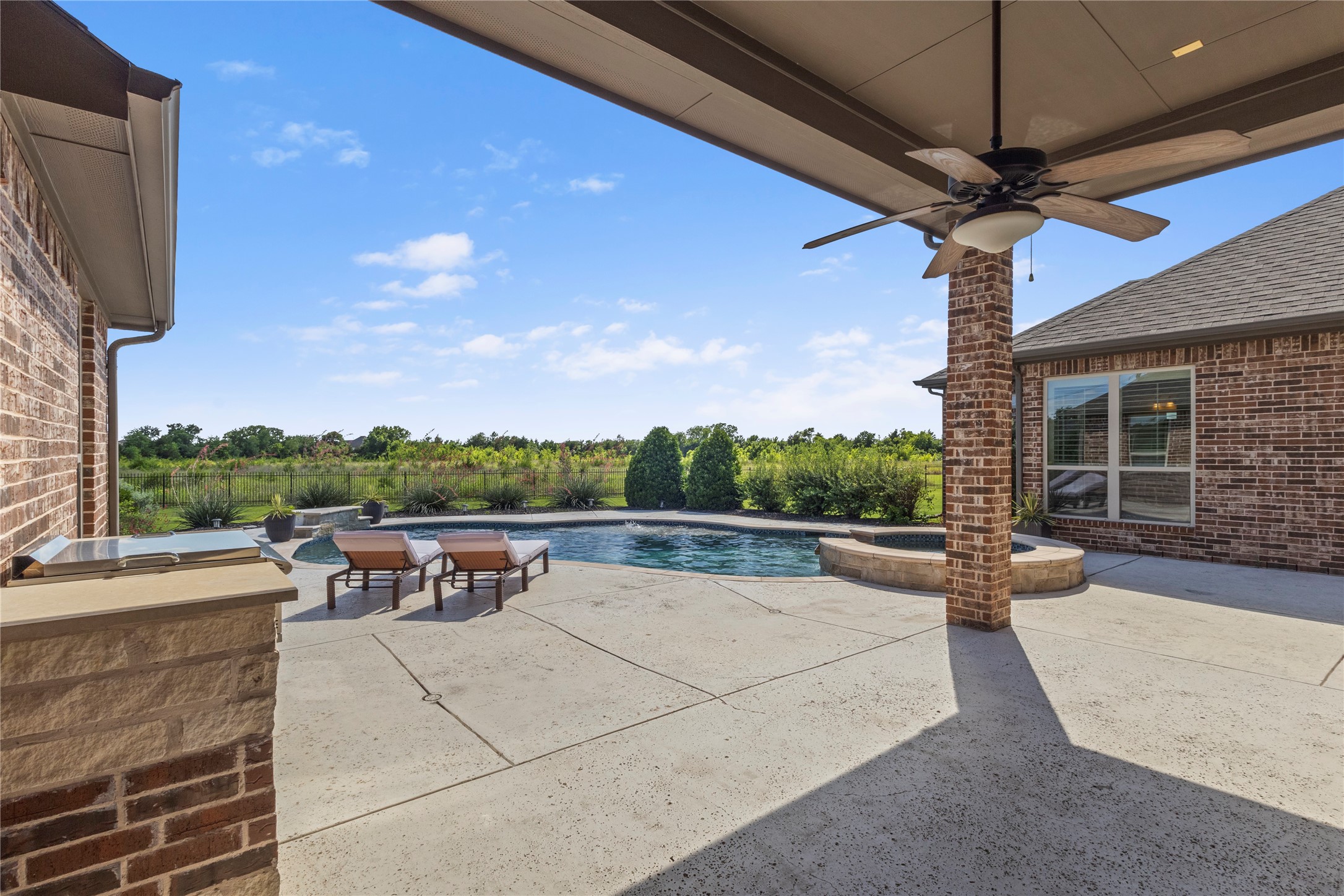 800 Yasmin Court