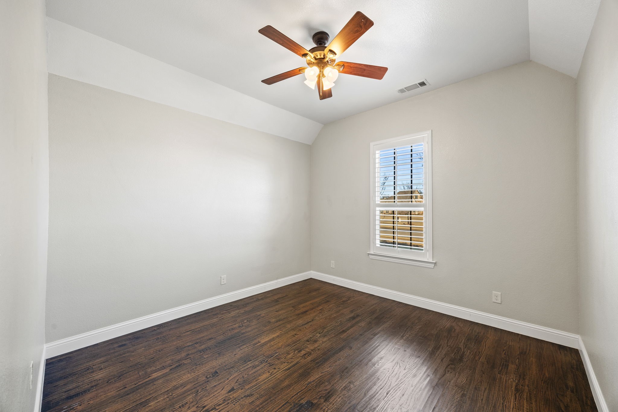 800 Yasmin Court