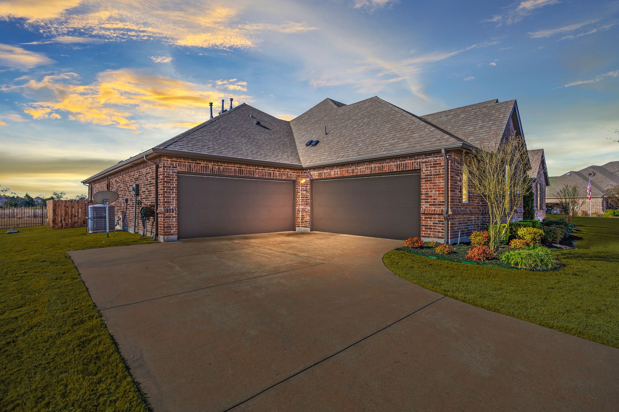 800 Yasmin Court
