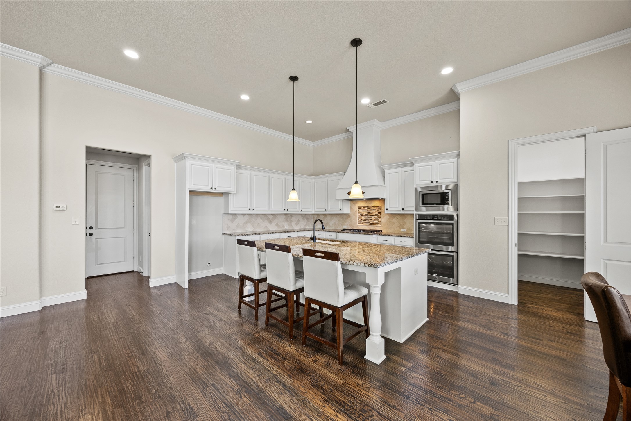 800 Yasmin Court