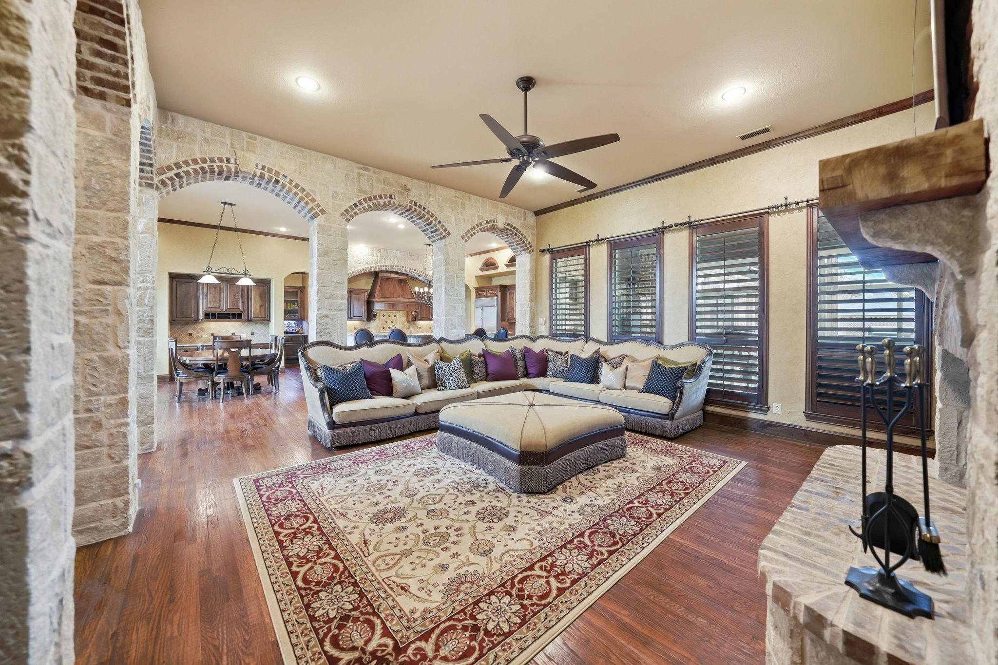 1061 Kingsbridge Lane