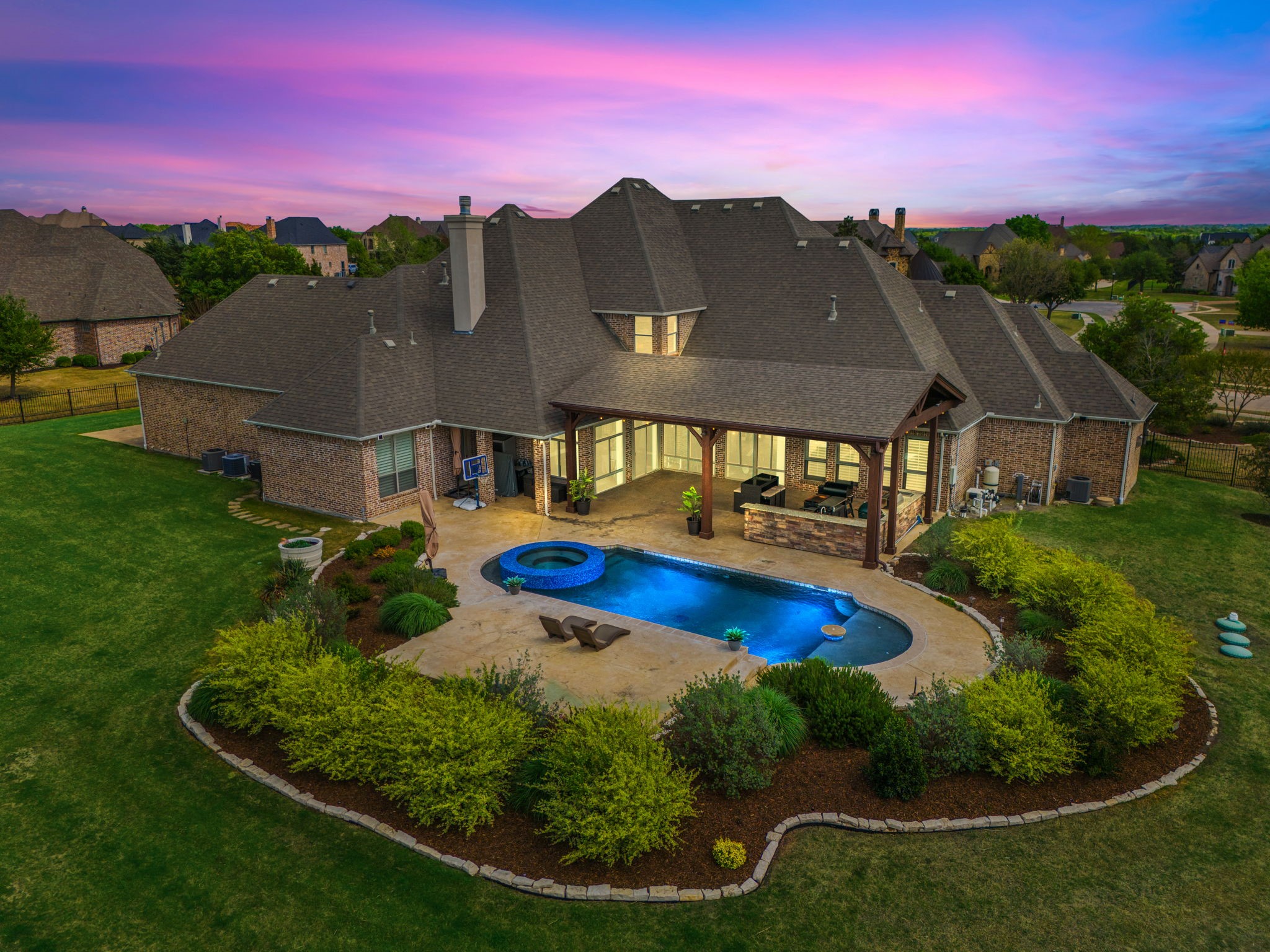 1061 Kingsbridge Lane