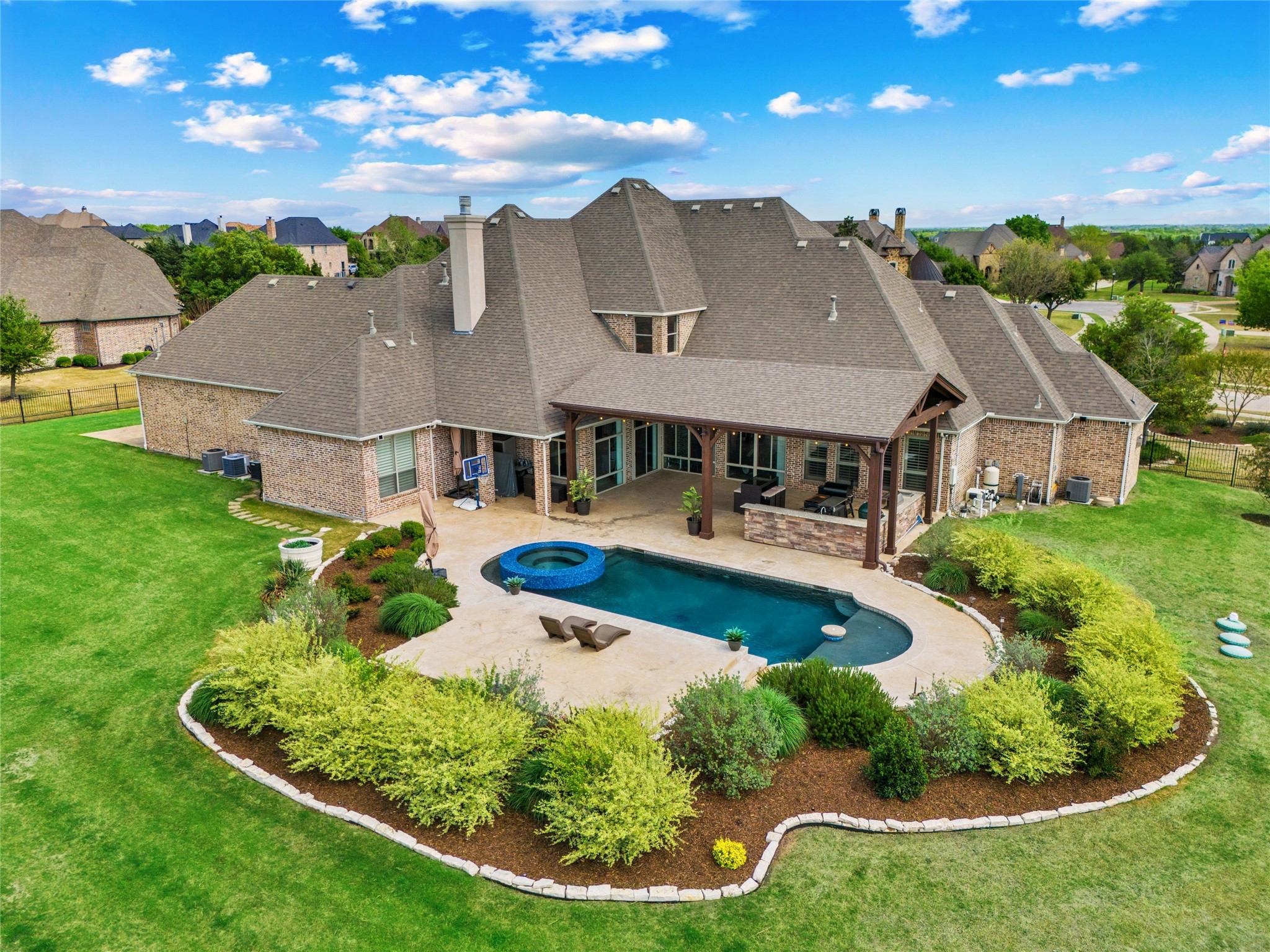1061 Kingsbridge Lane