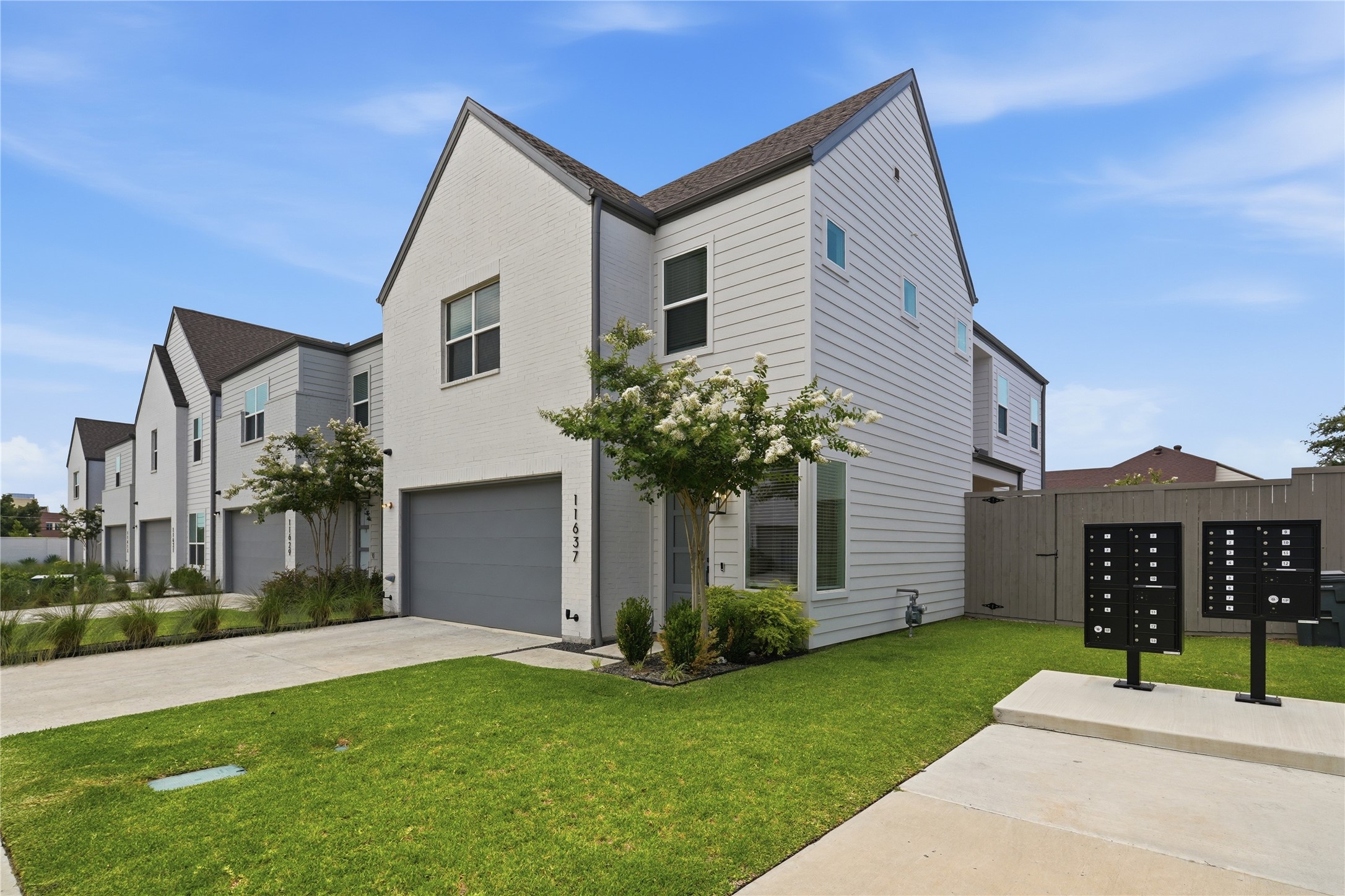 11637 Liberty Commons