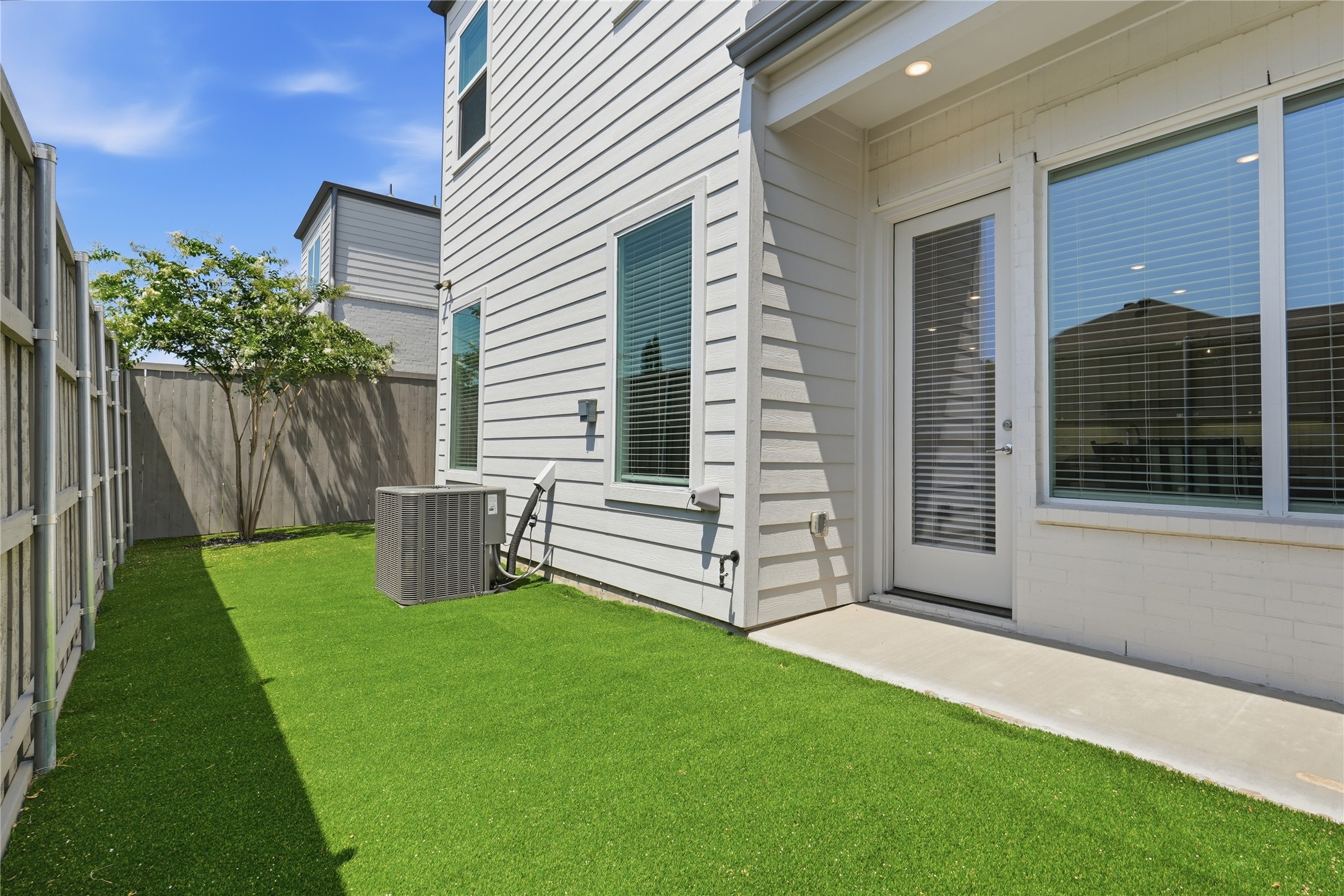 11637 Liberty Commons