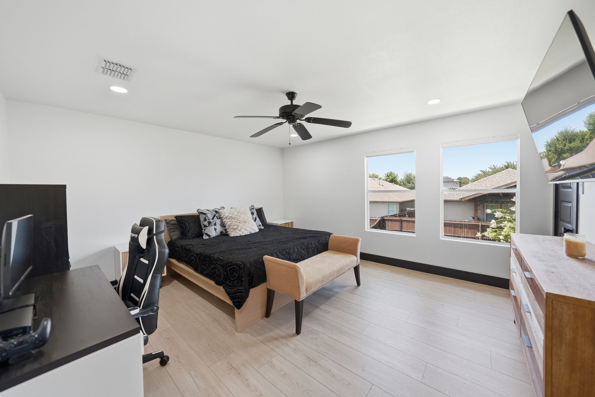 1216 Bellevue Drive