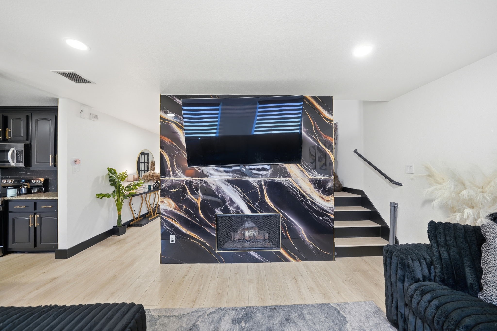 1216 Bellevue Drive