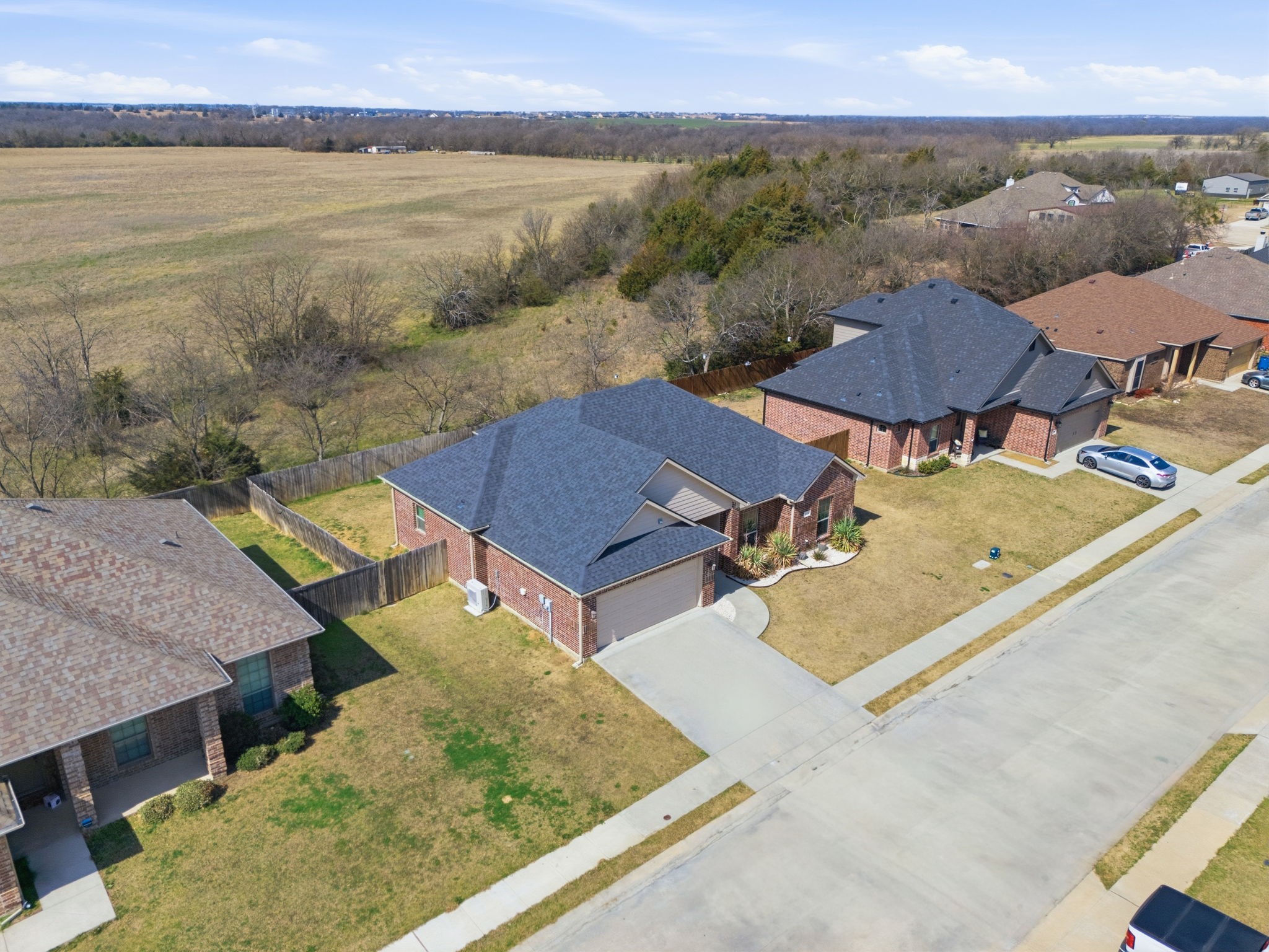 711 Hadley Lane