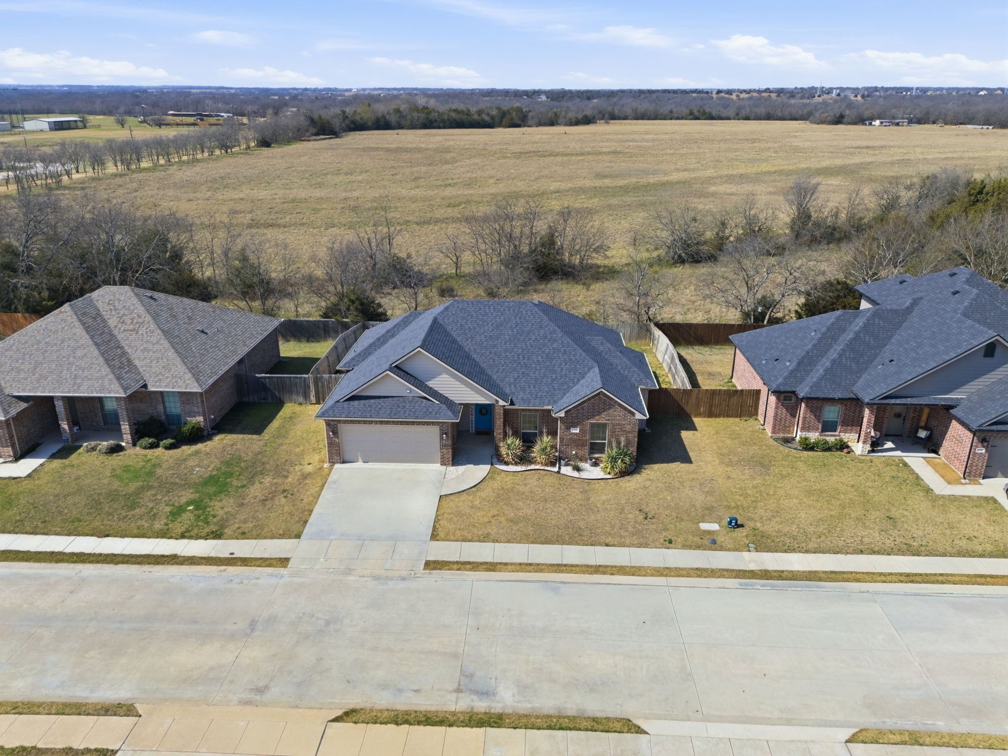 711 Hadley Lane
