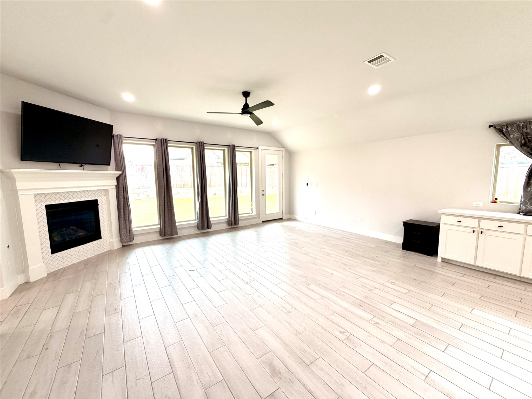 3810 Rutledge Drive