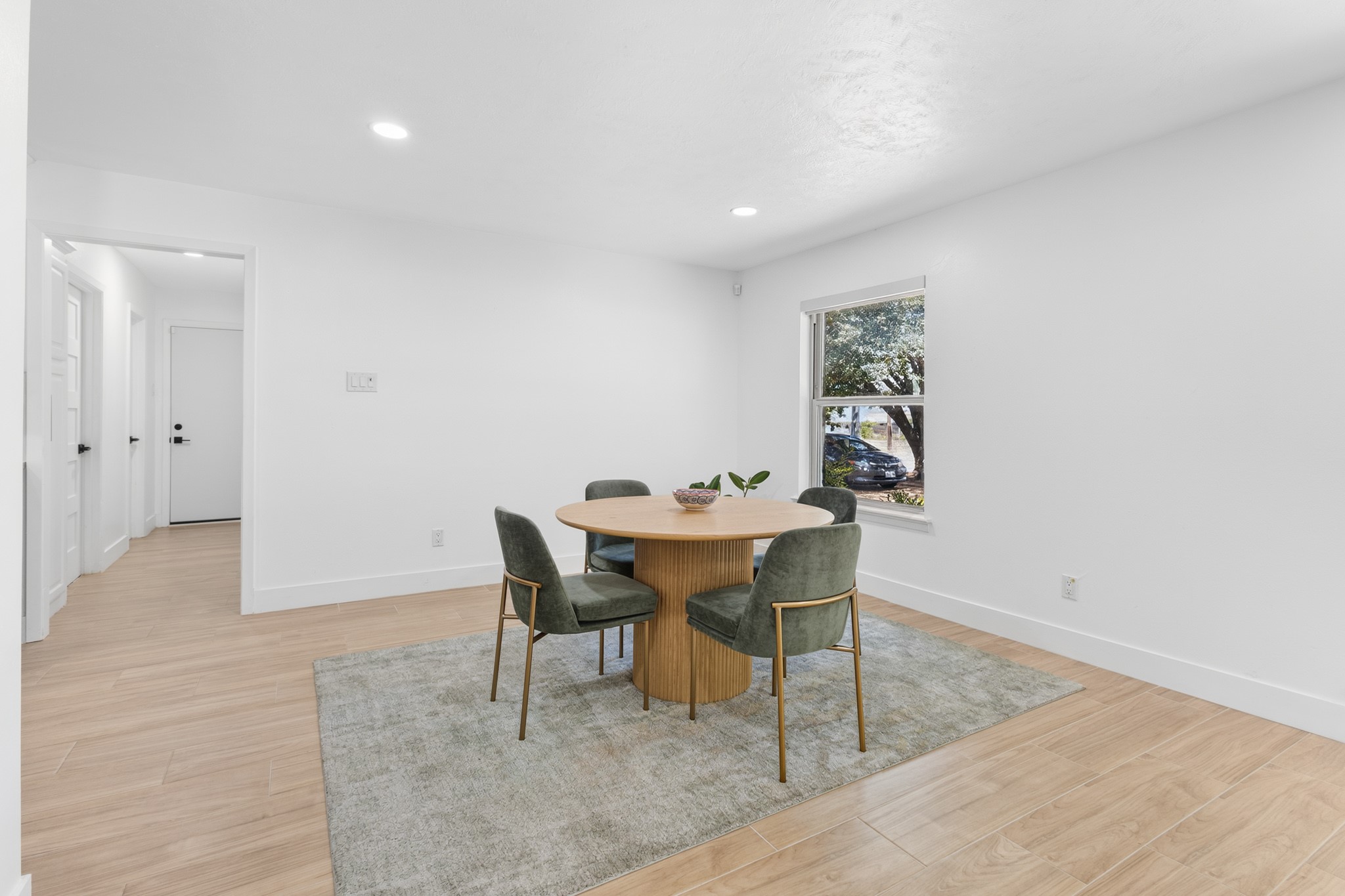 3908 Royal Lane