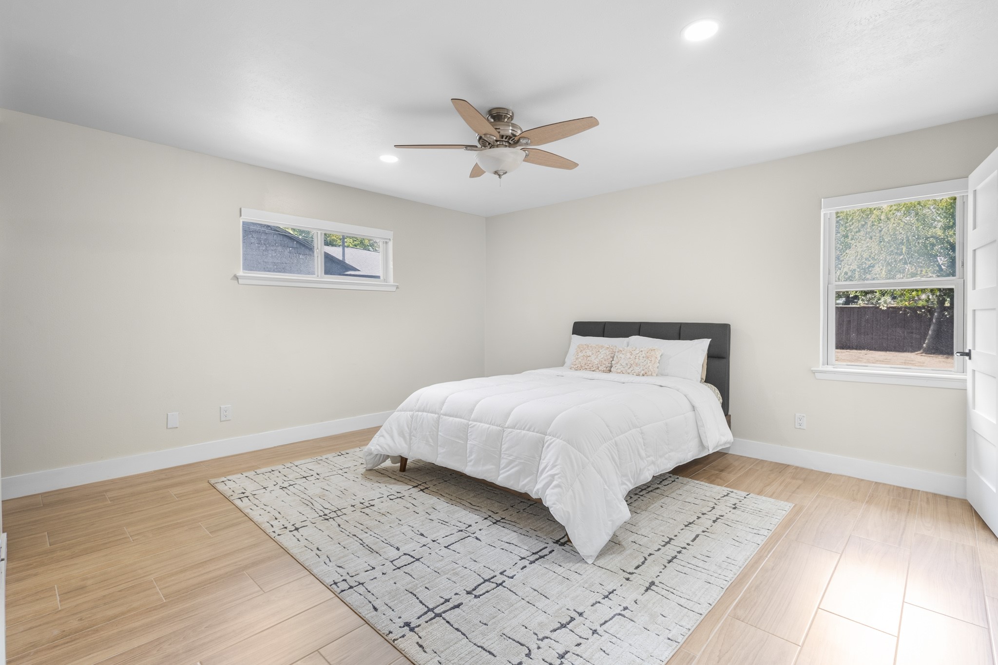 3908 Royal Lane