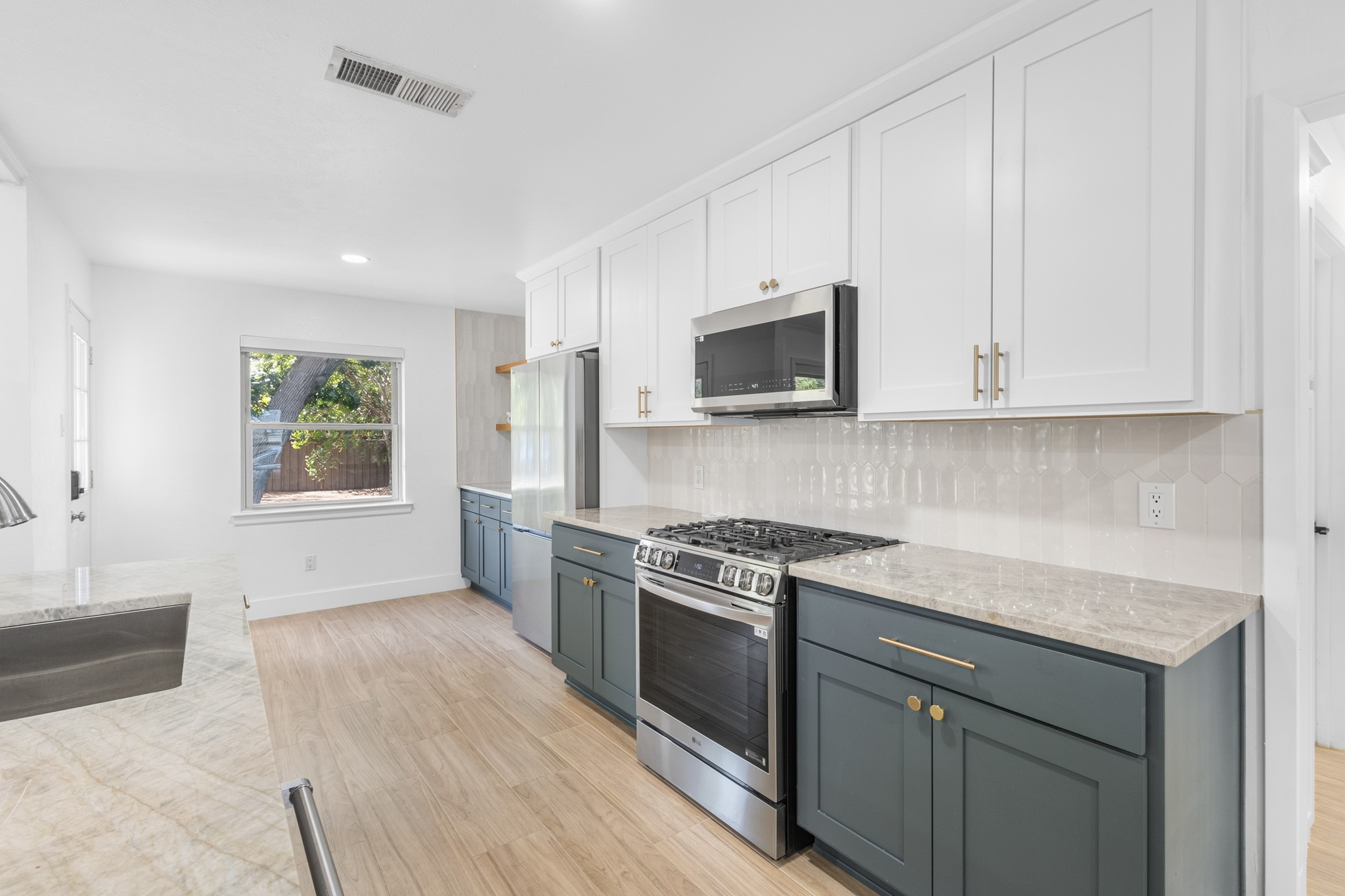 3908 Royal Lane