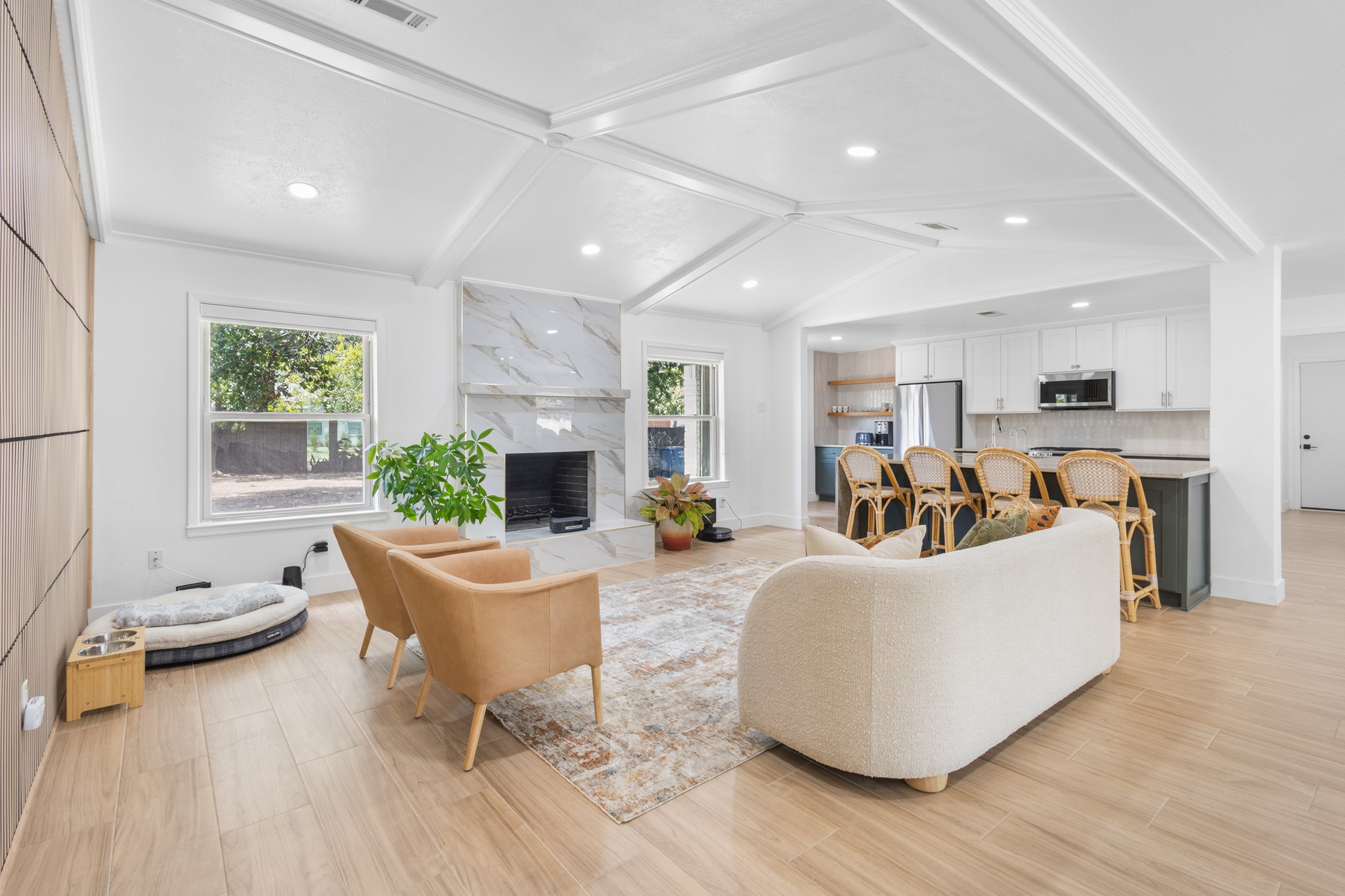 3908 Royal Lane