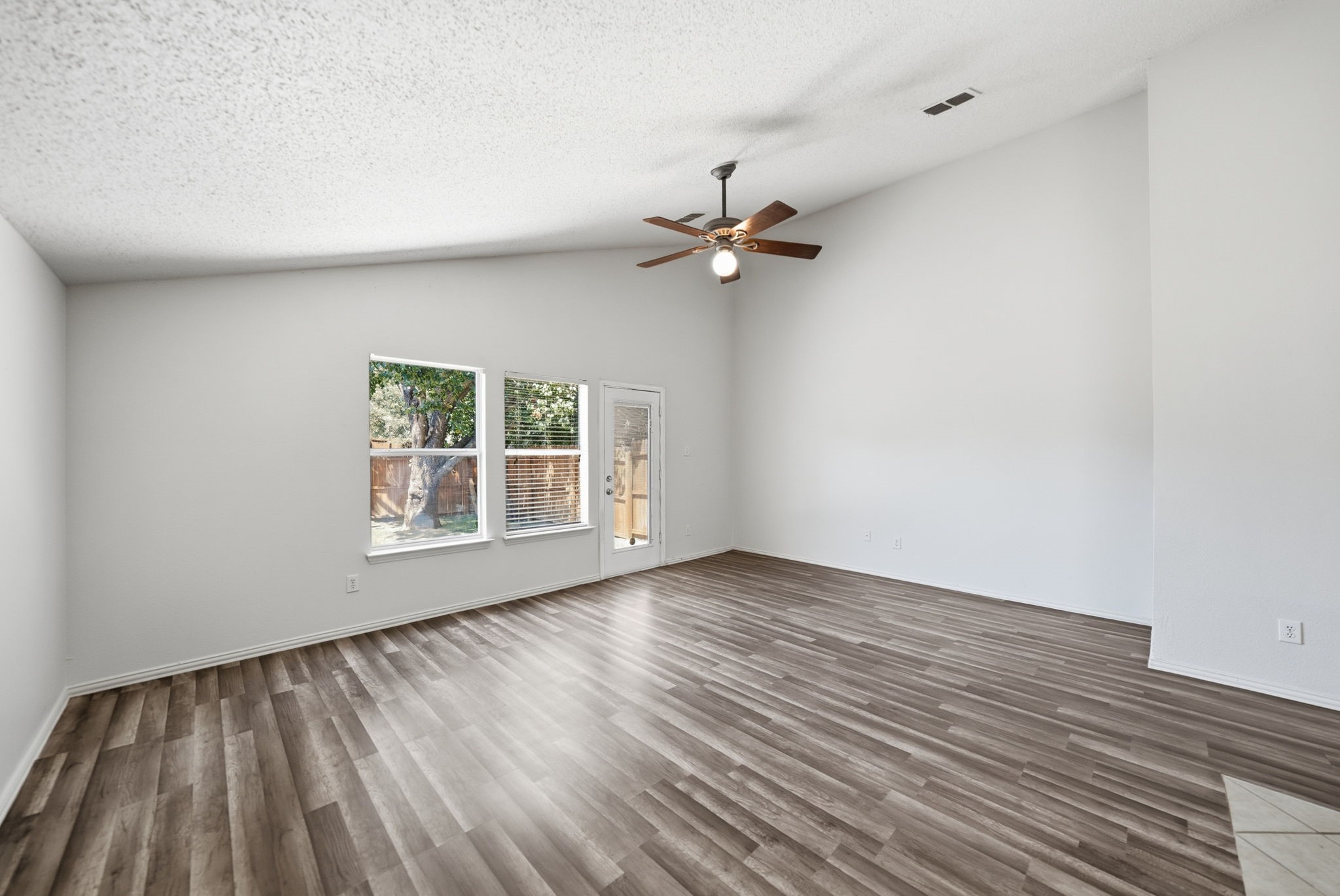 5228 Boxwood Lane