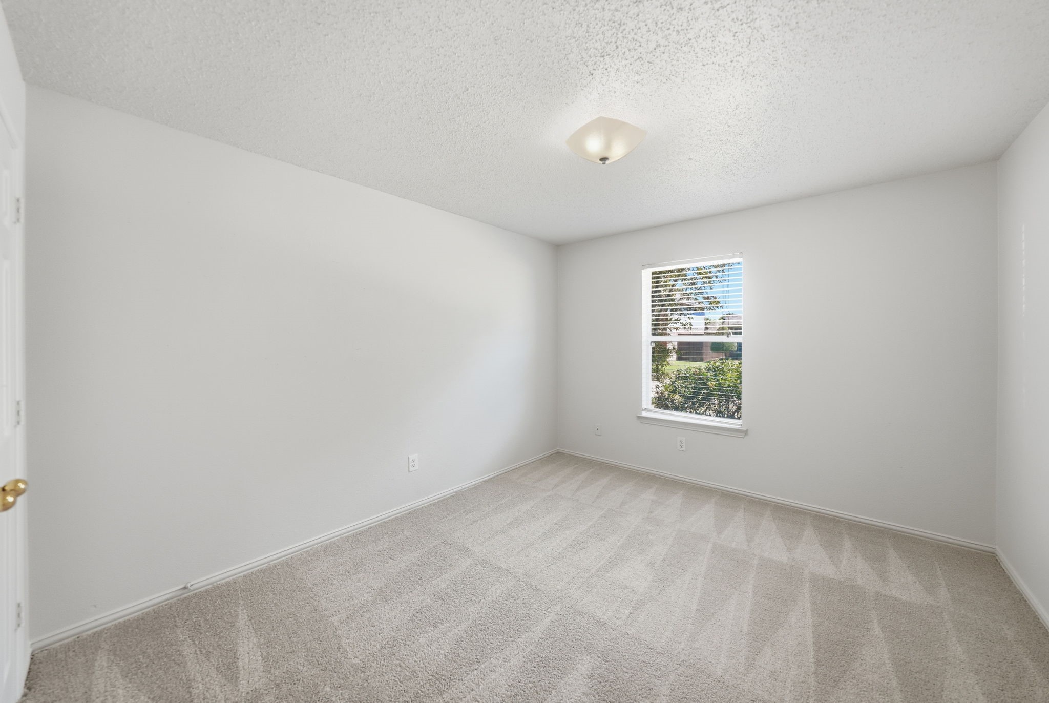 5228 Boxwood Lane