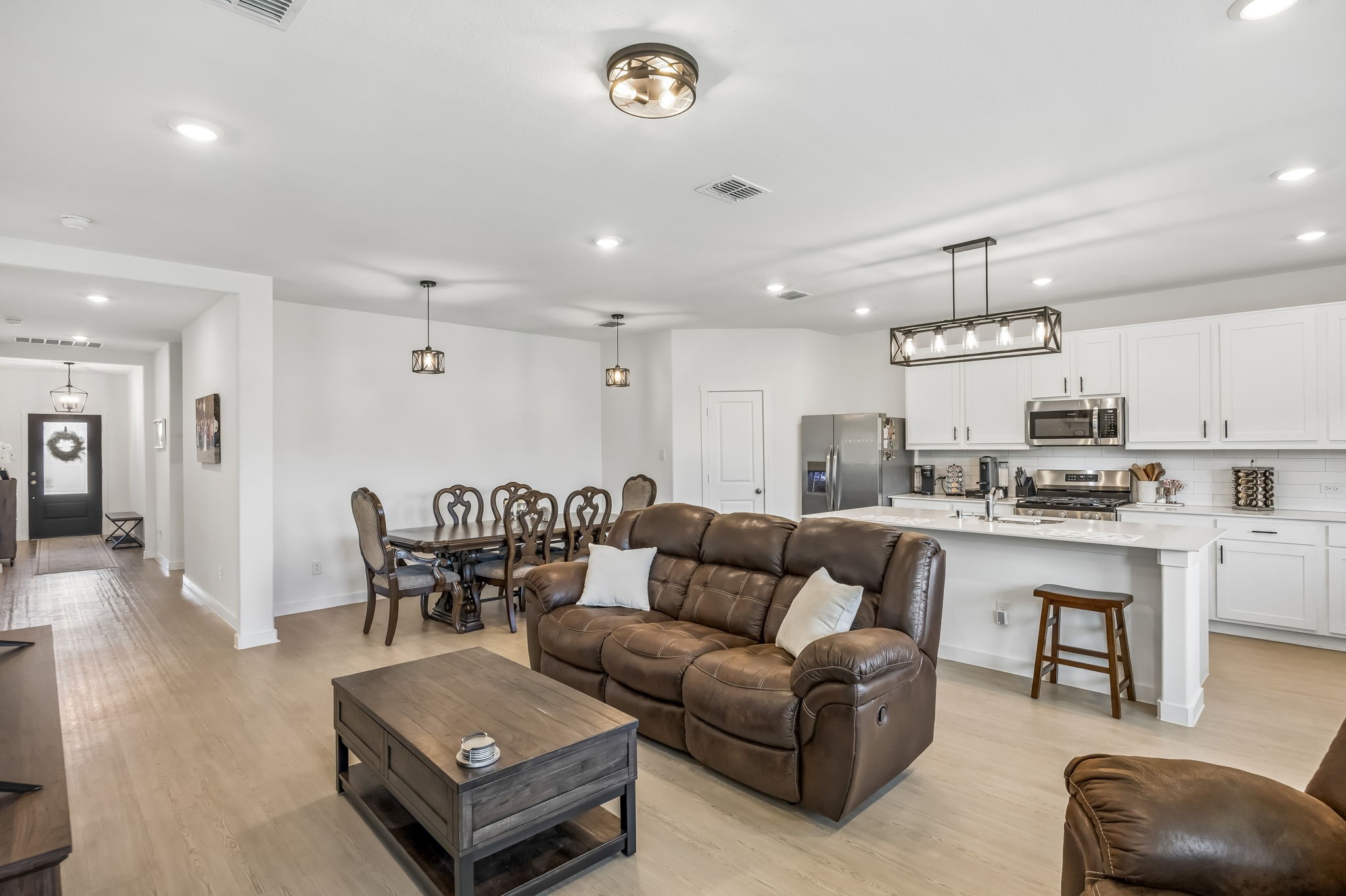 1801 Rubber Fig Lane