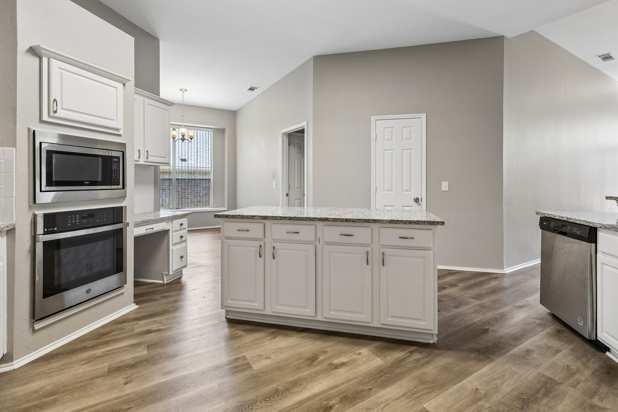 3313 Heatherbrook Drive