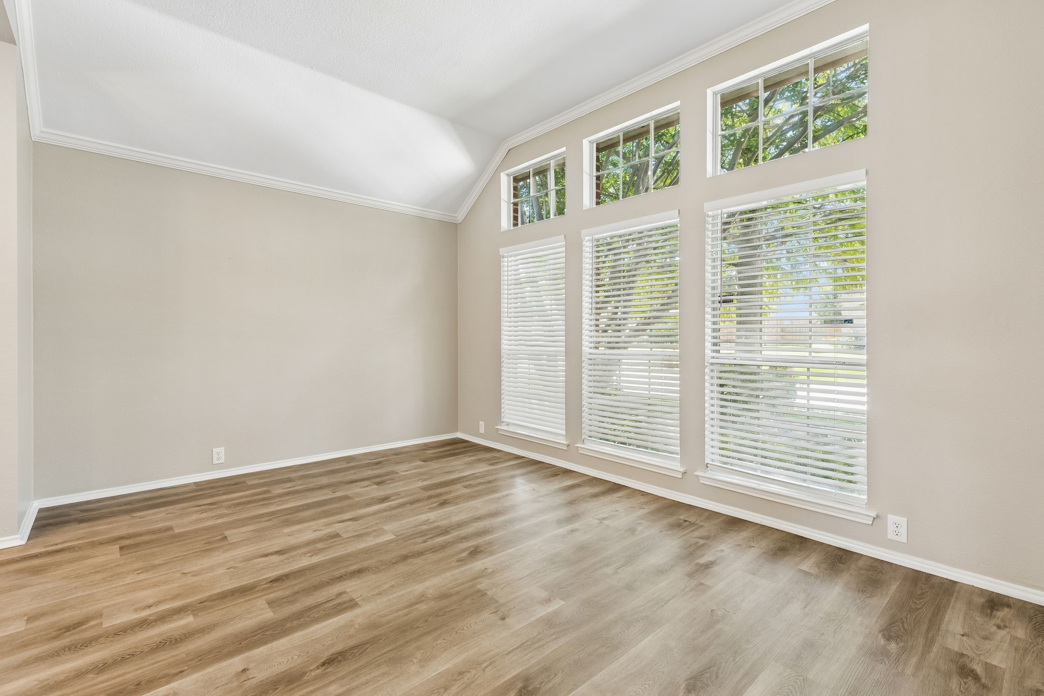 3313 Heatherbrook Drive