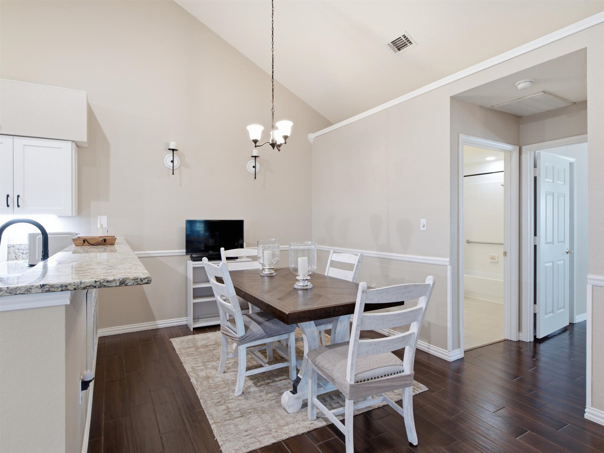 2305 Jennifer Lane