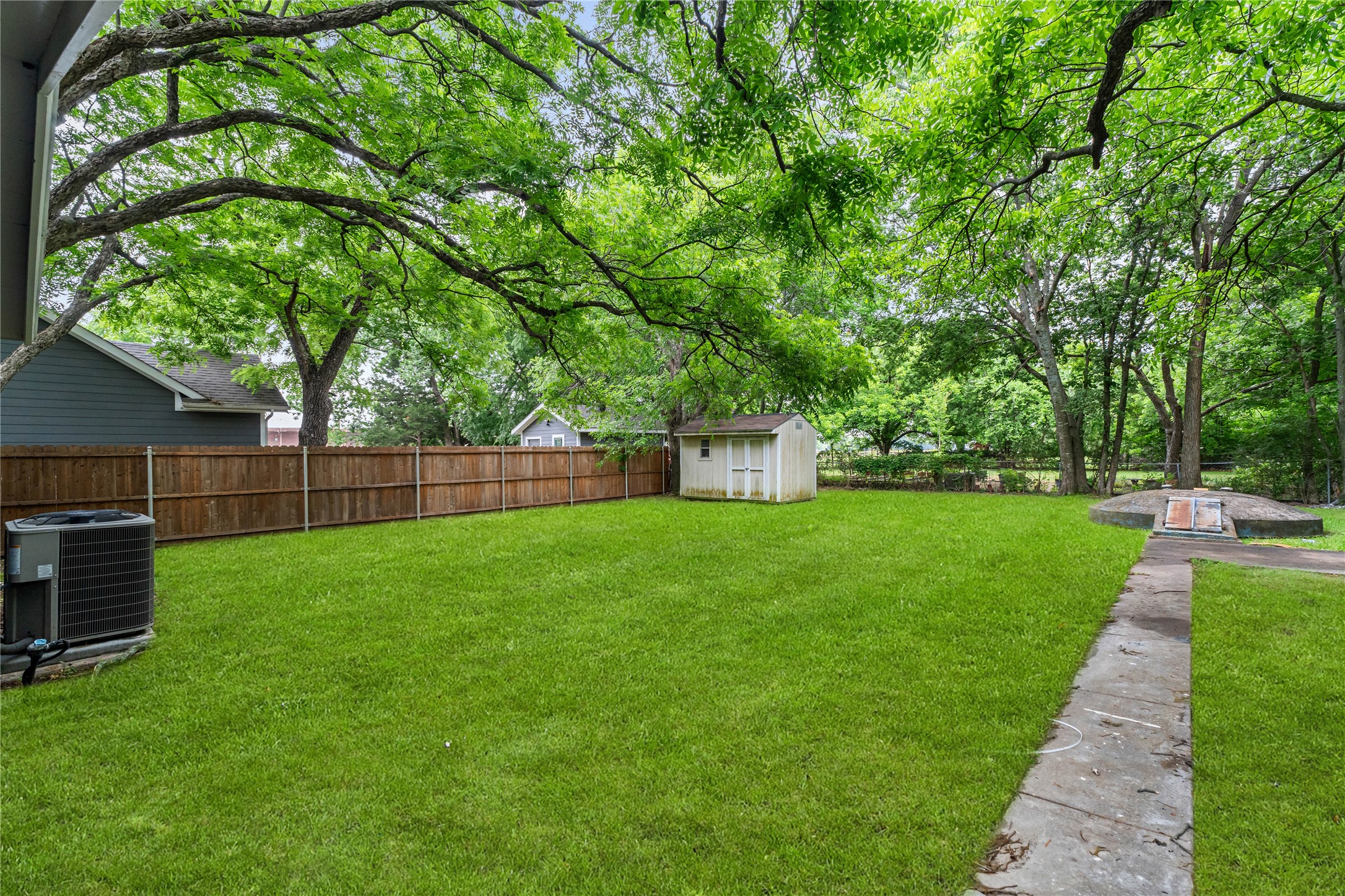 110 Hackberry Street