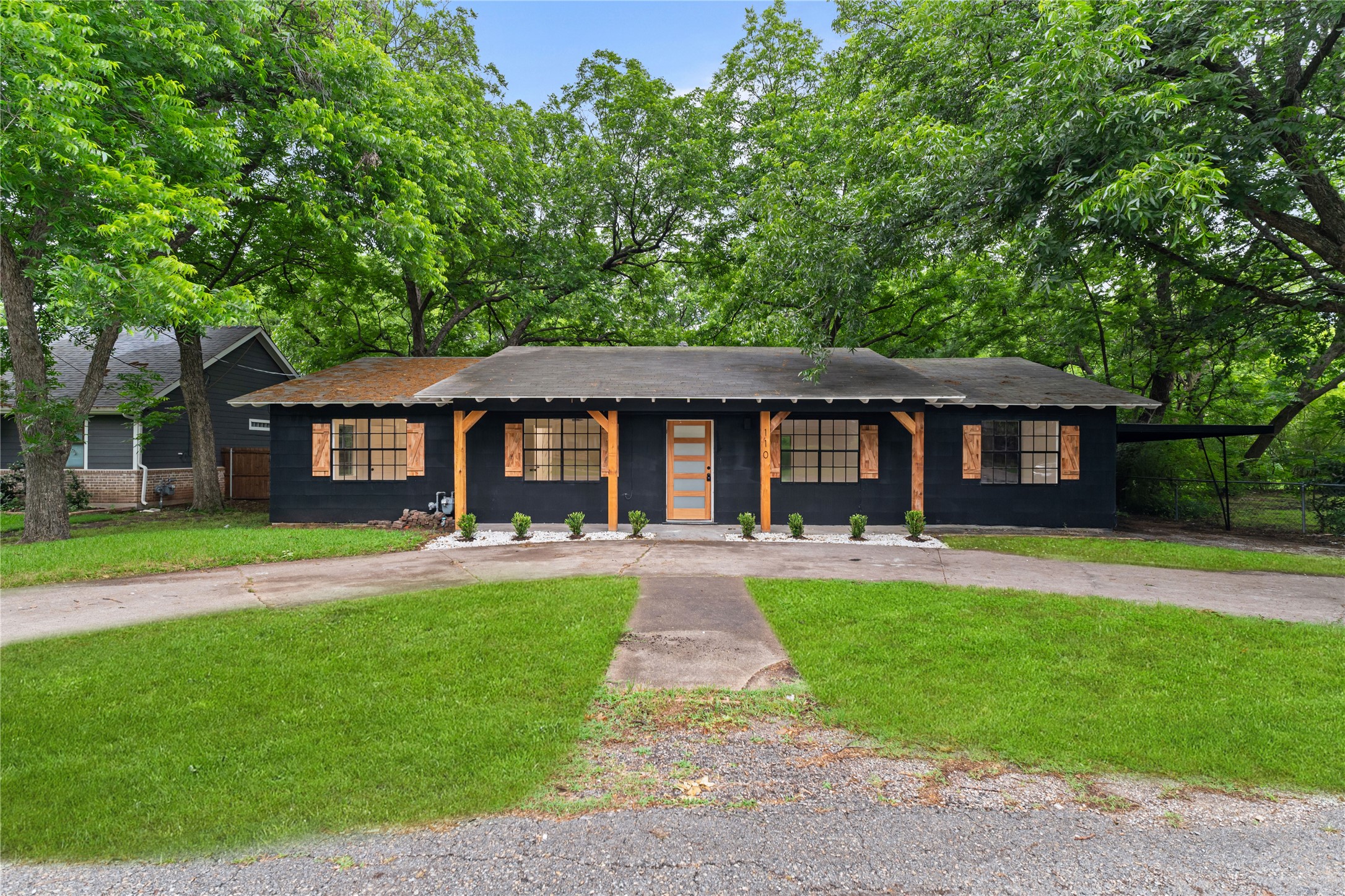 110 Hackberry Street