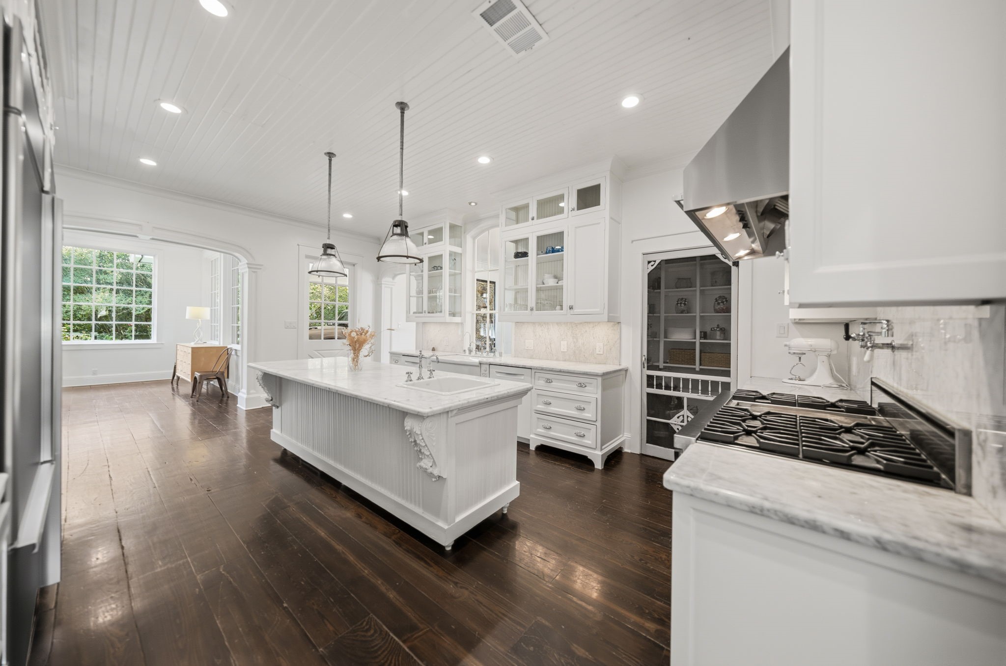 4023 Anns Lane