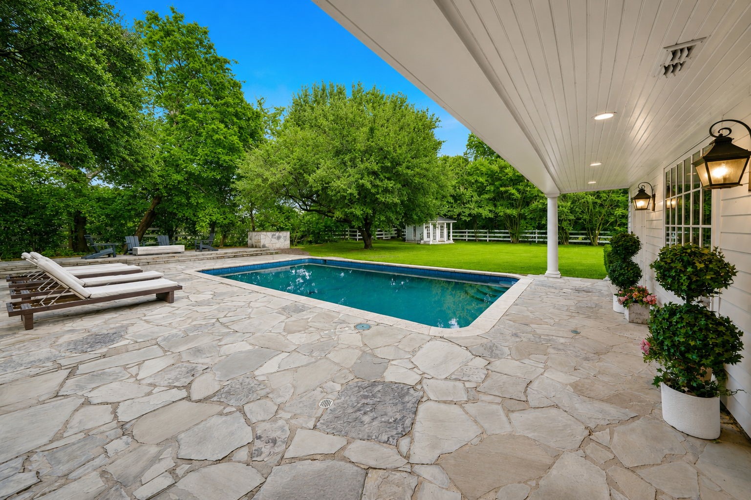 4023 Anns Lane