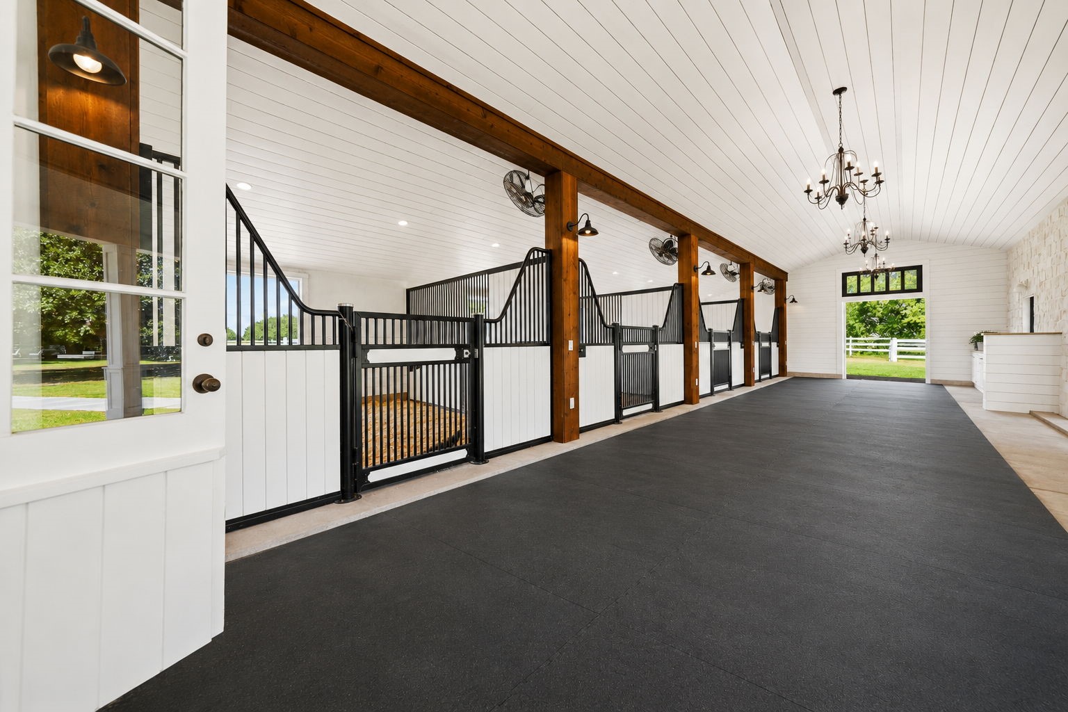 4023 Anns Lane