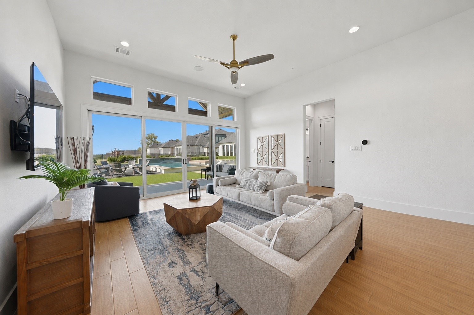 1604 Balboa Place