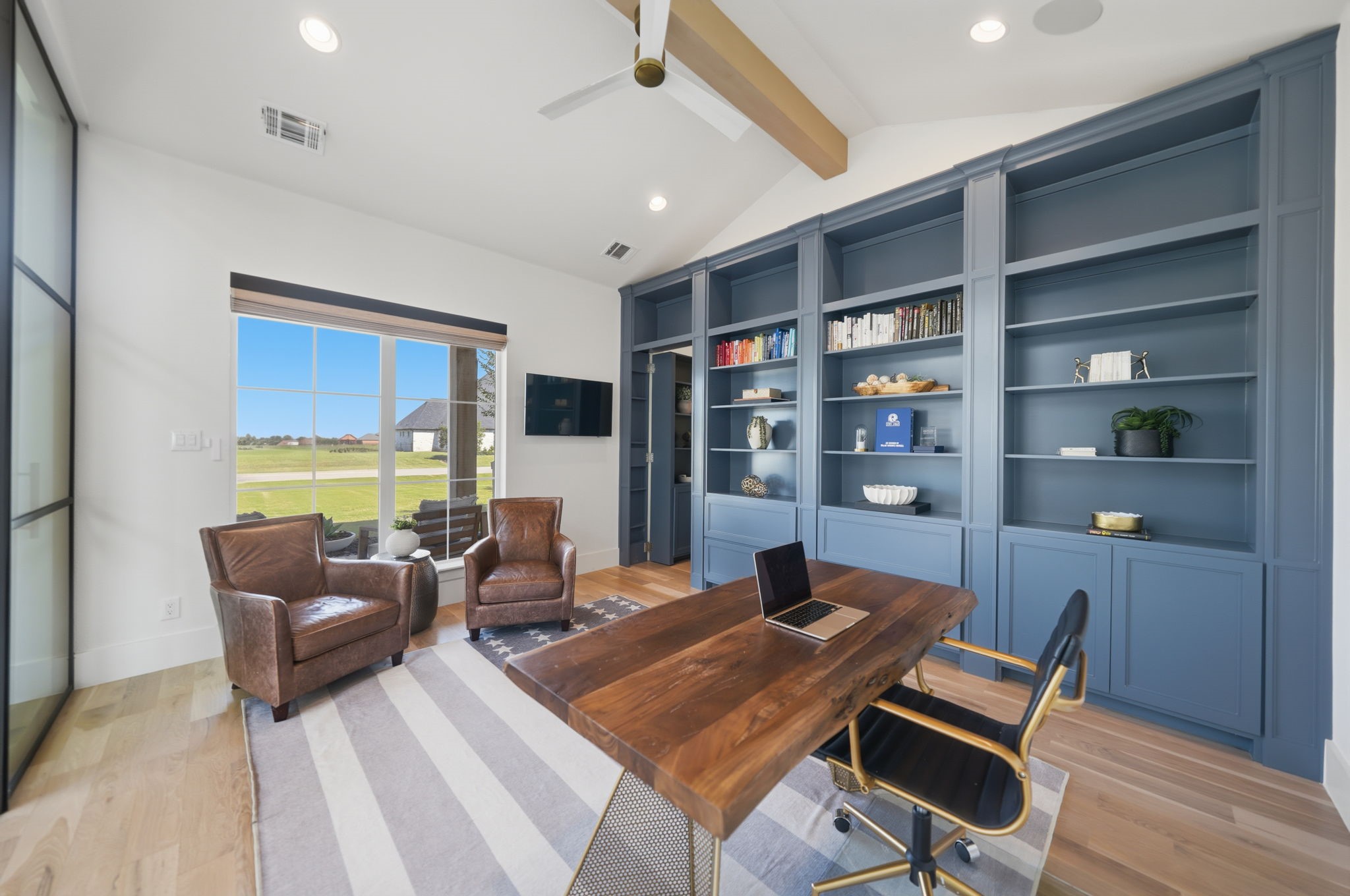 1604 Balboa Place