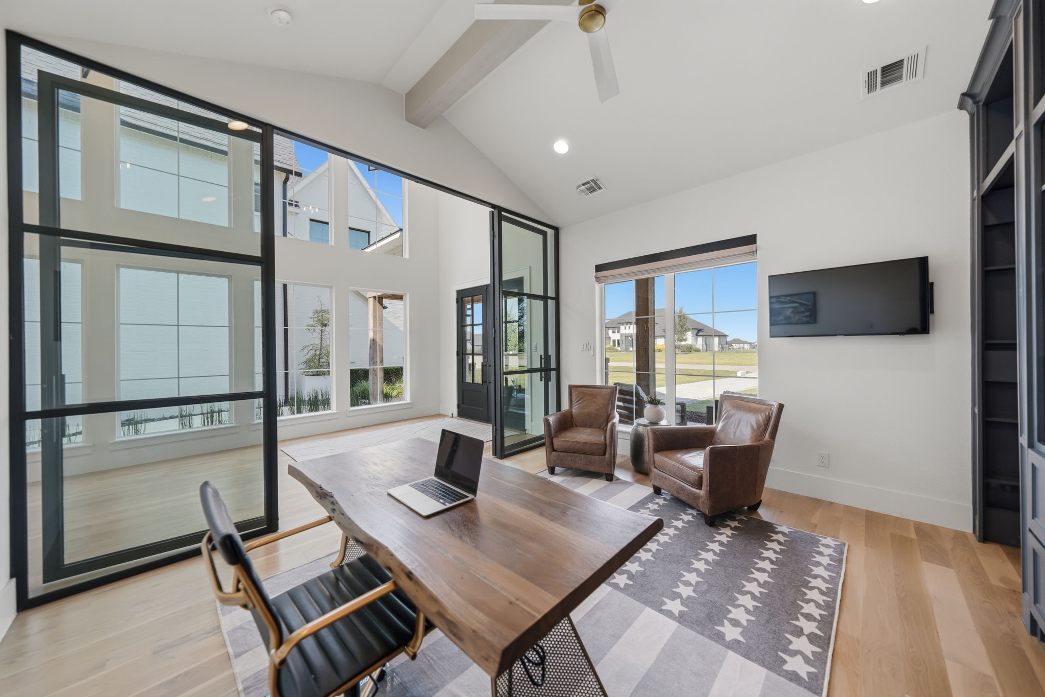 1604 Balboa Place