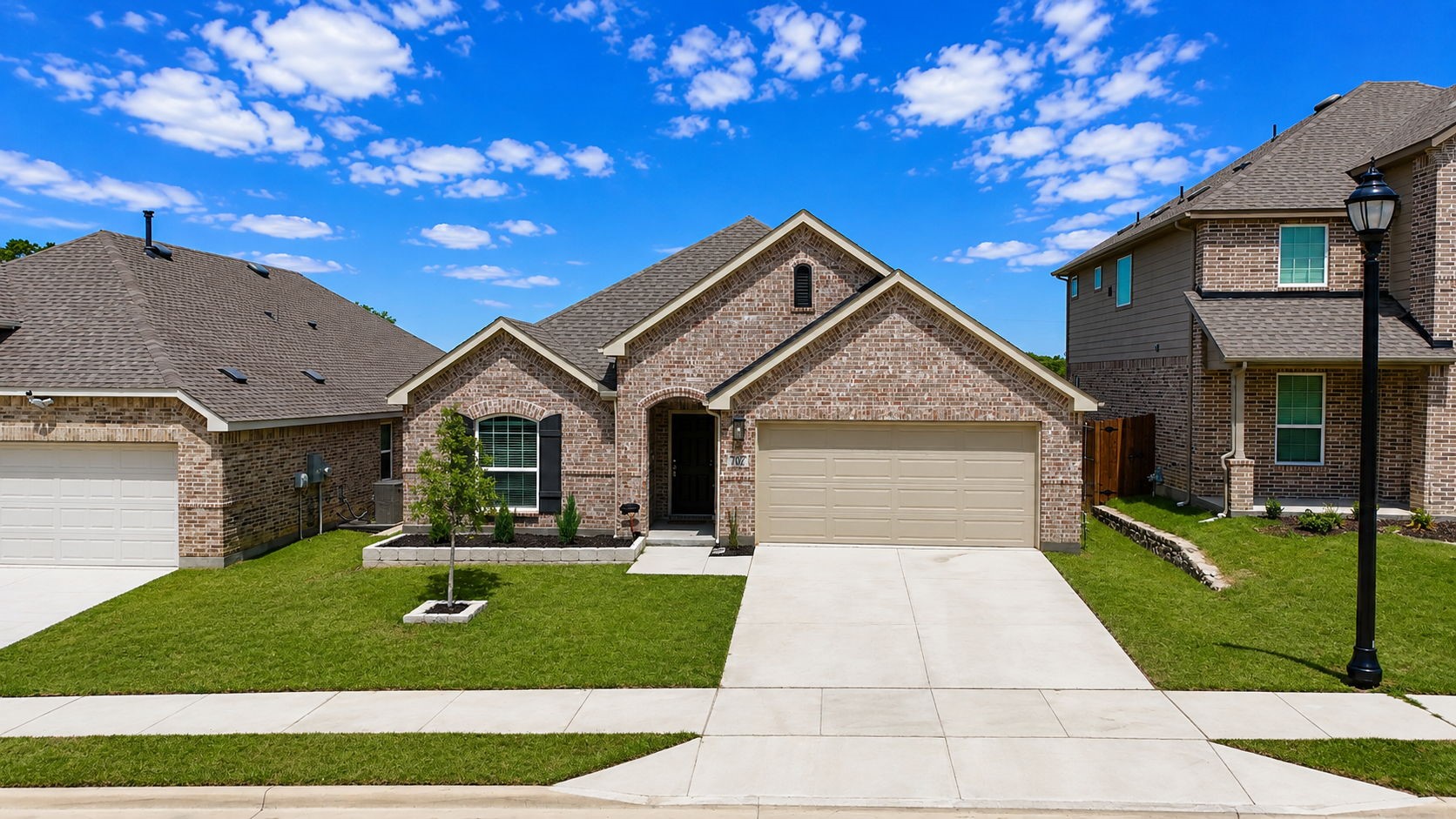 702 Woodford Way