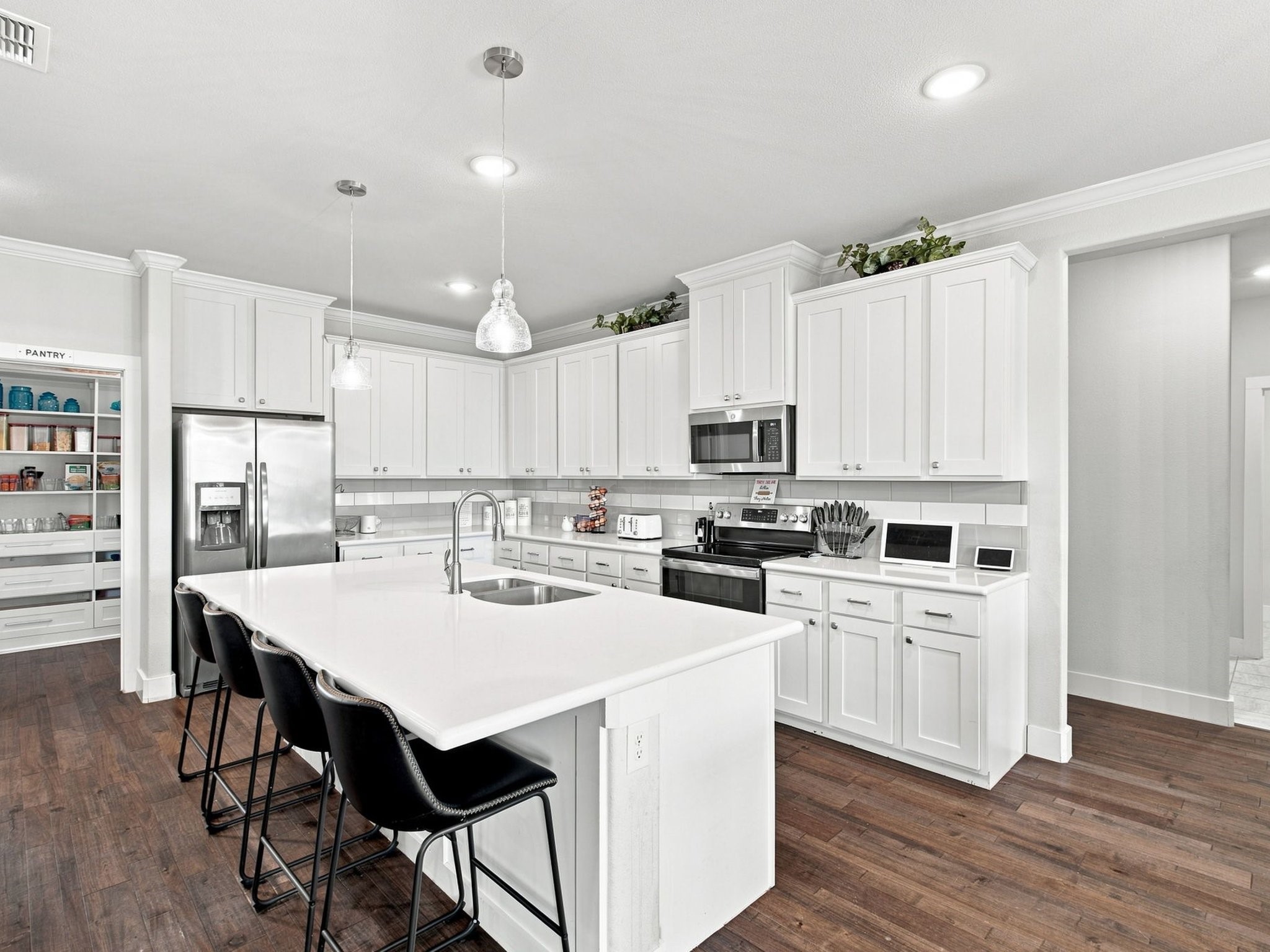 10216 Finch Road