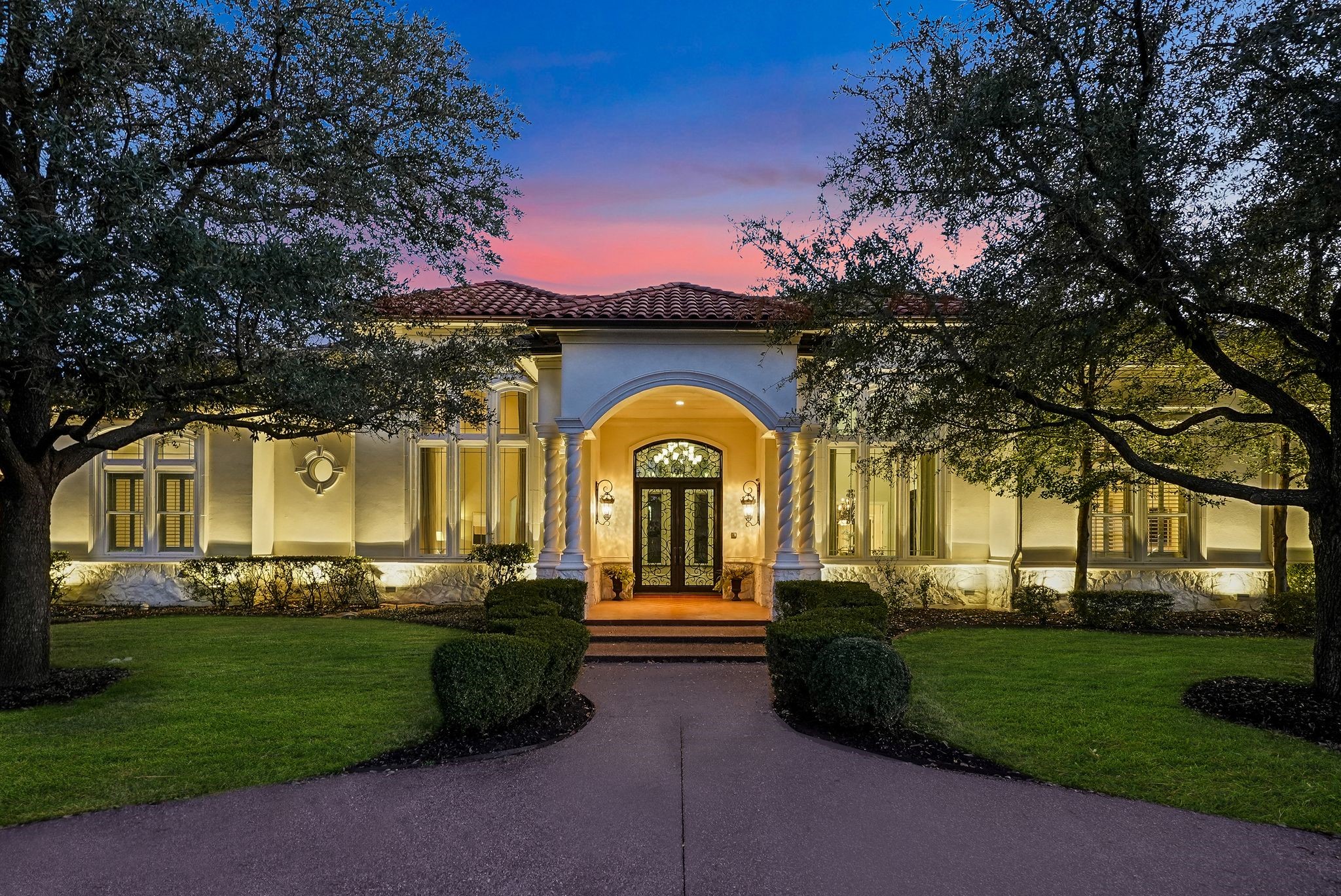1075 W Dove Road