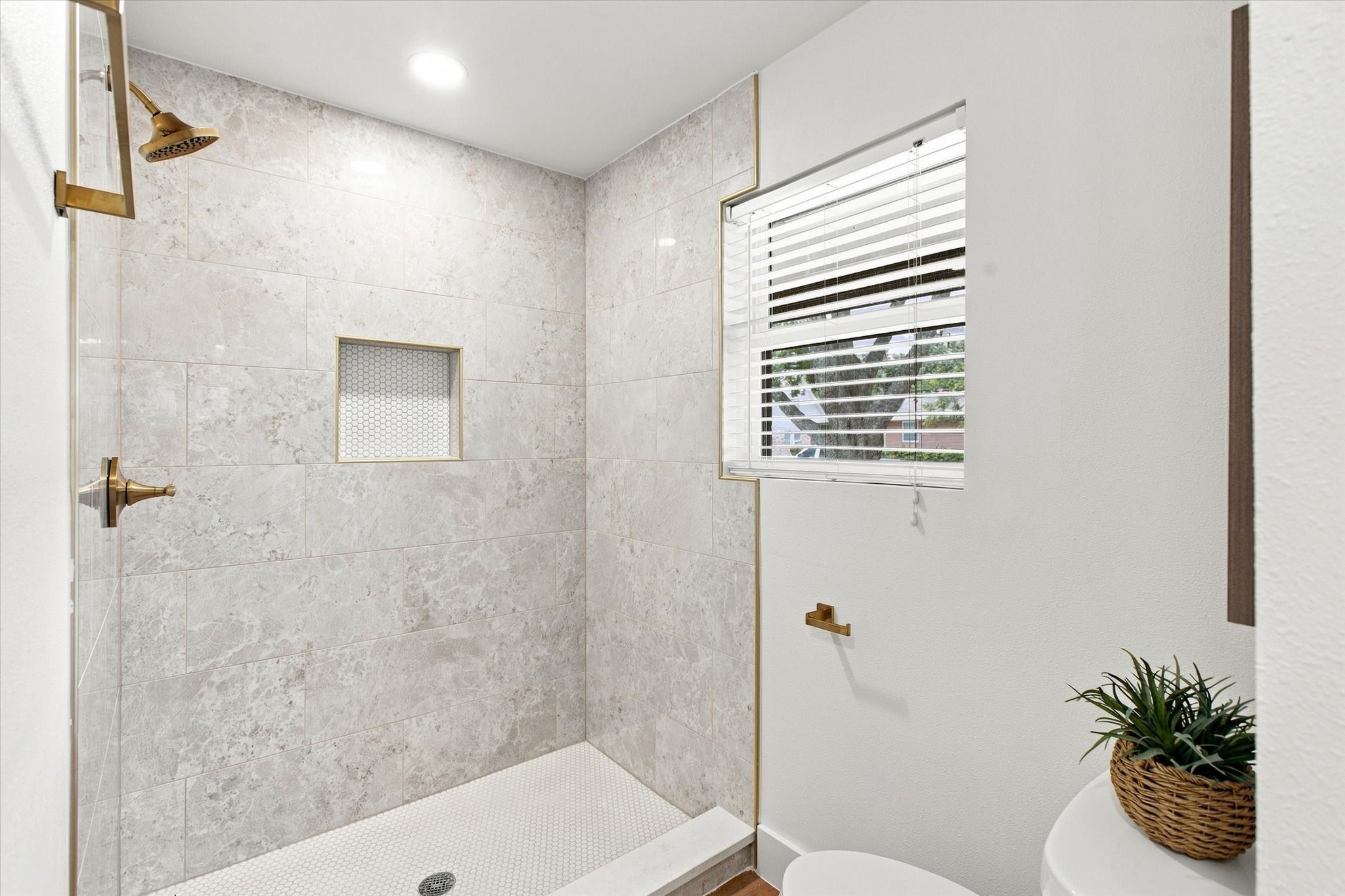 5826 Enchanted Lane