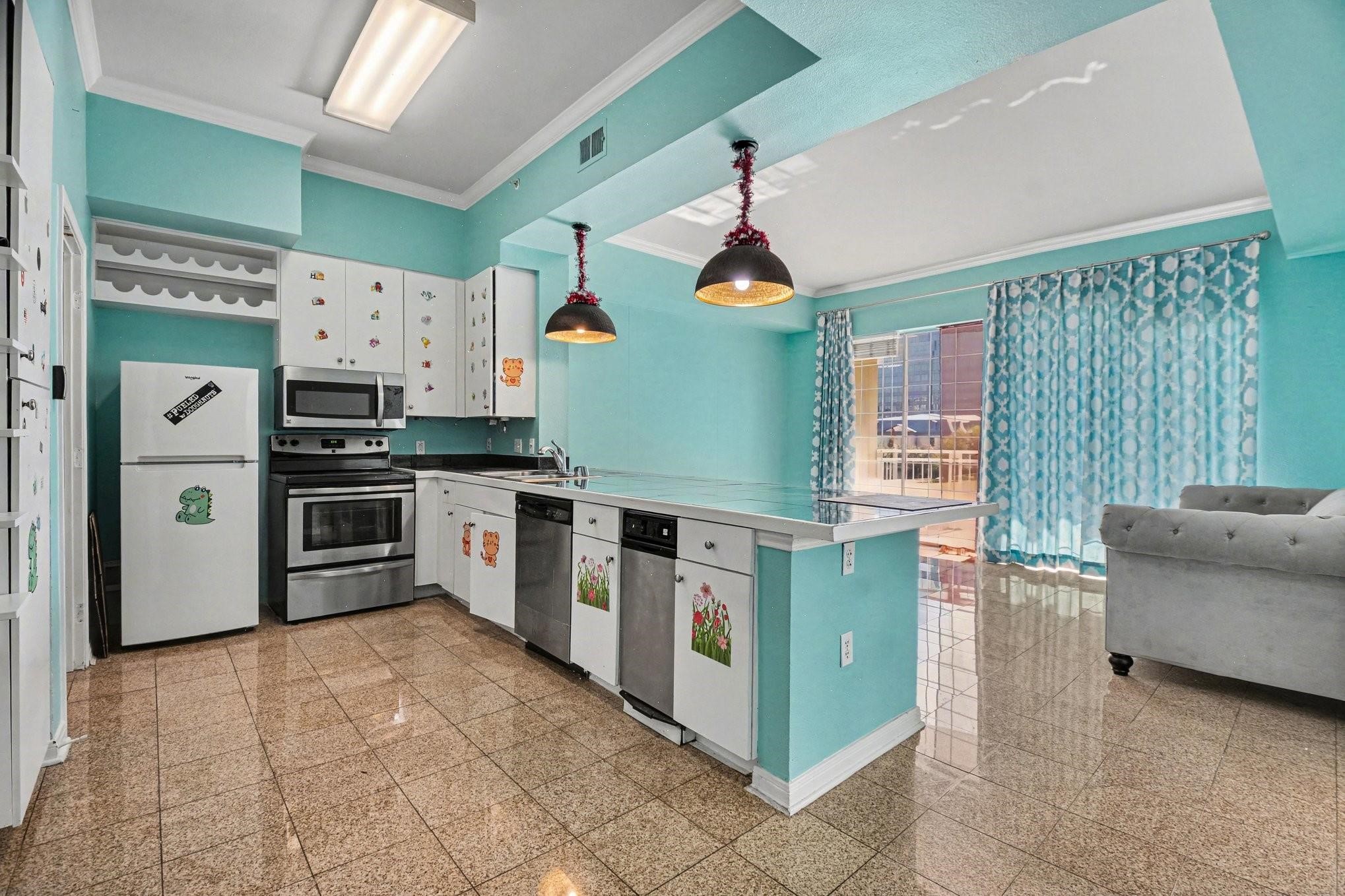 3225 Turtle Creek Boulevard 212