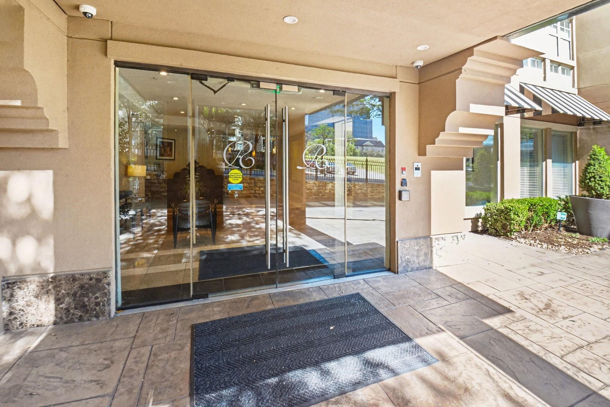 3225 Turtle Creek Boulevard 212
