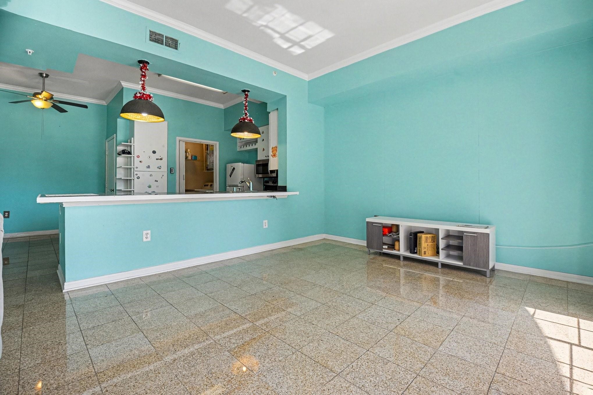 3225 Turtle Creek Boulevard 212