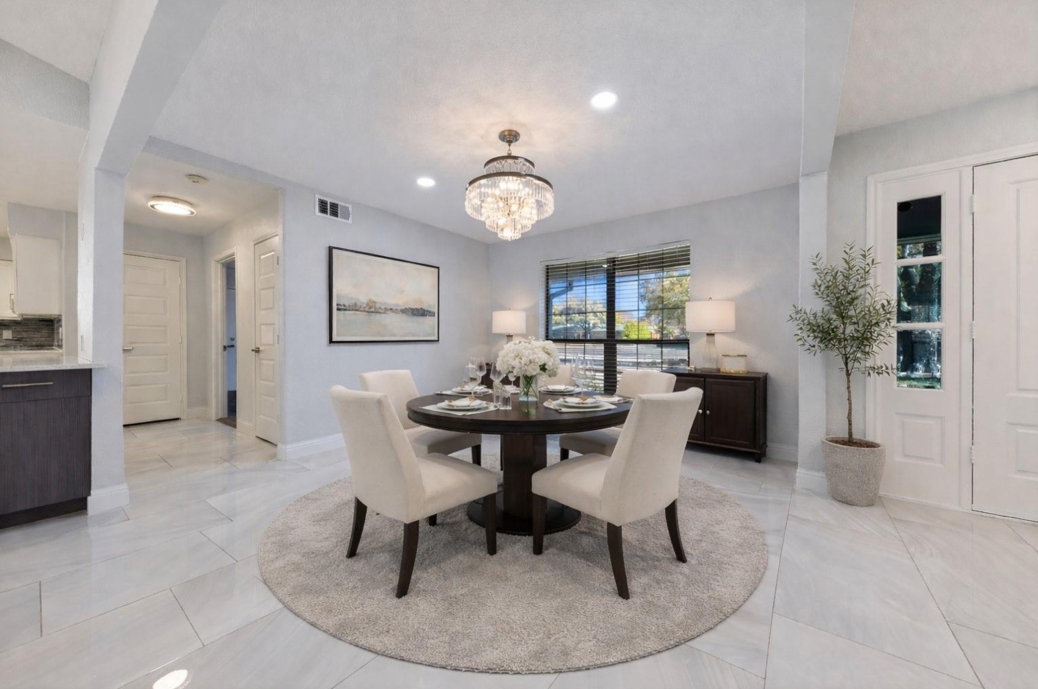 14909 Hillcrest
