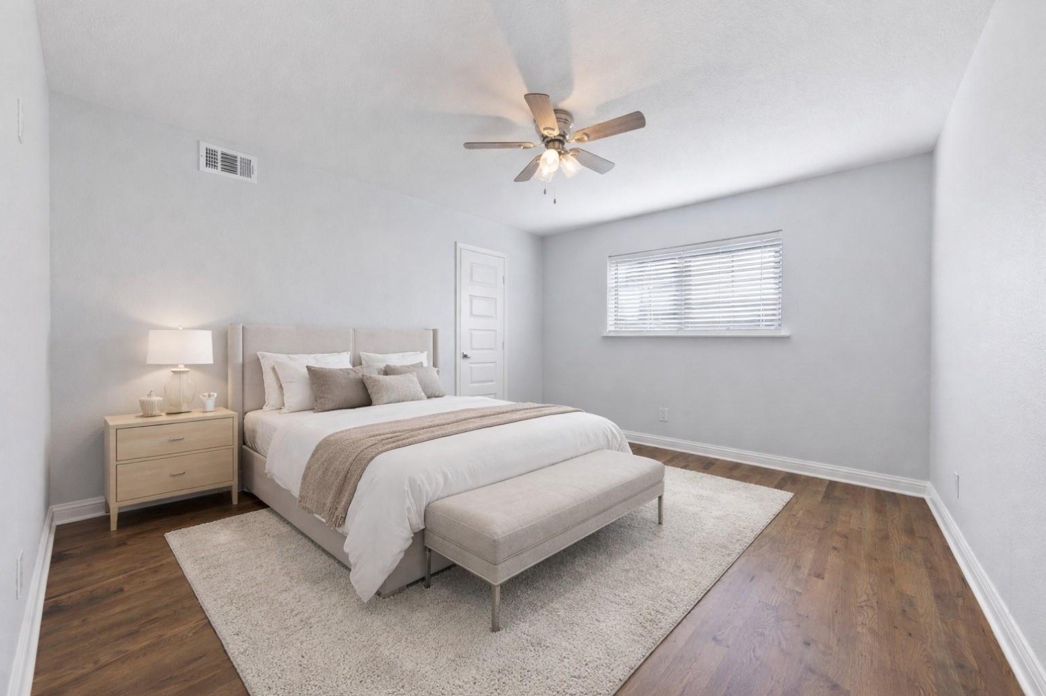 14909 Hillcrest