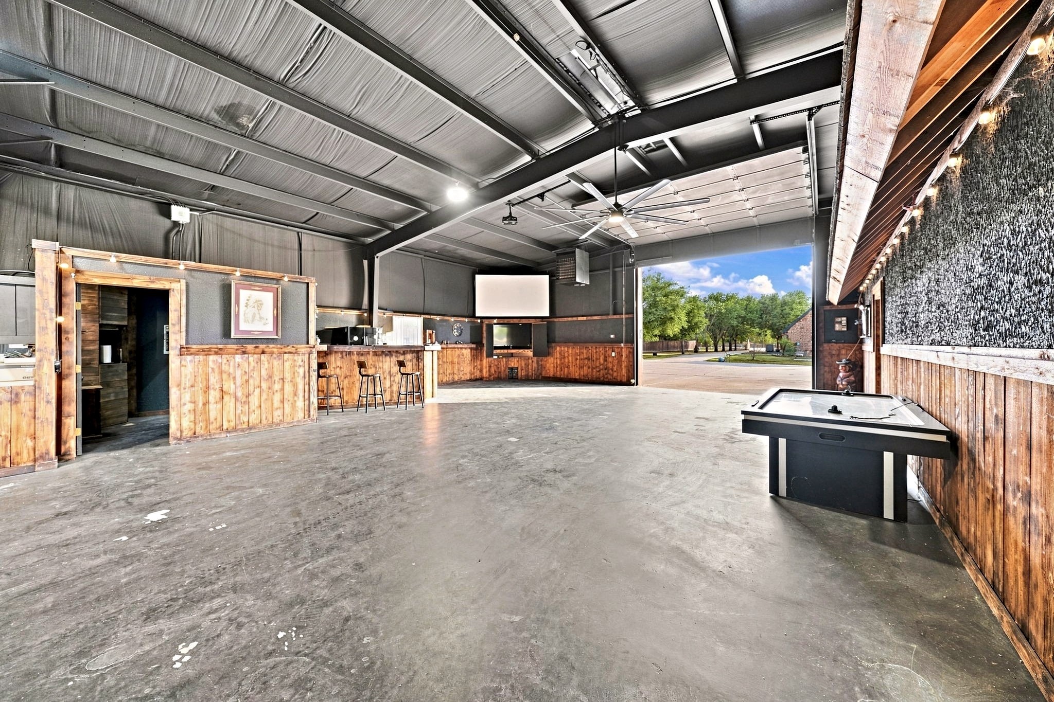 8129 County Road 2419