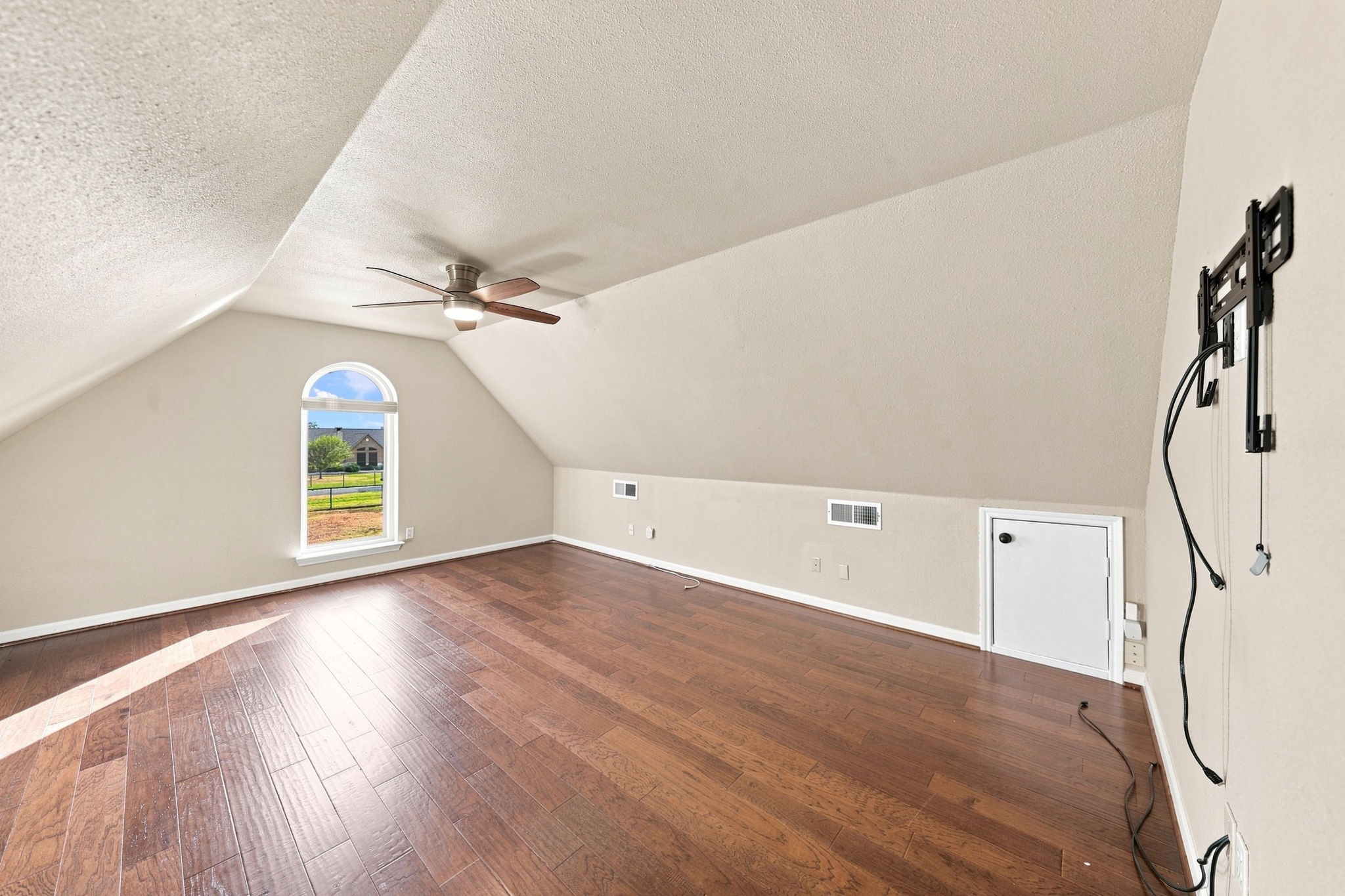 8129 County Road 2419