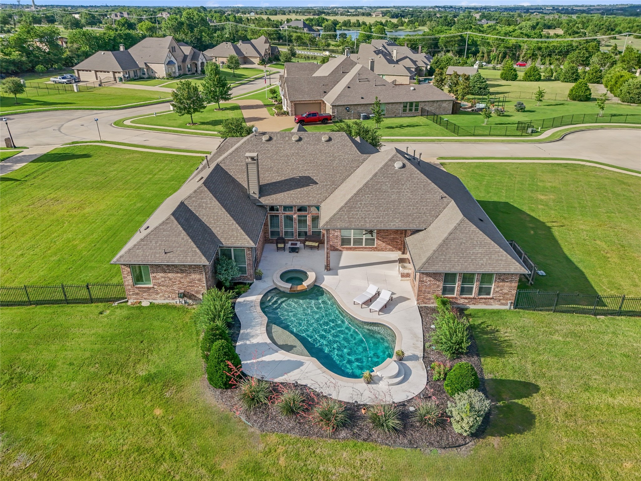 800 Yasmin Court
