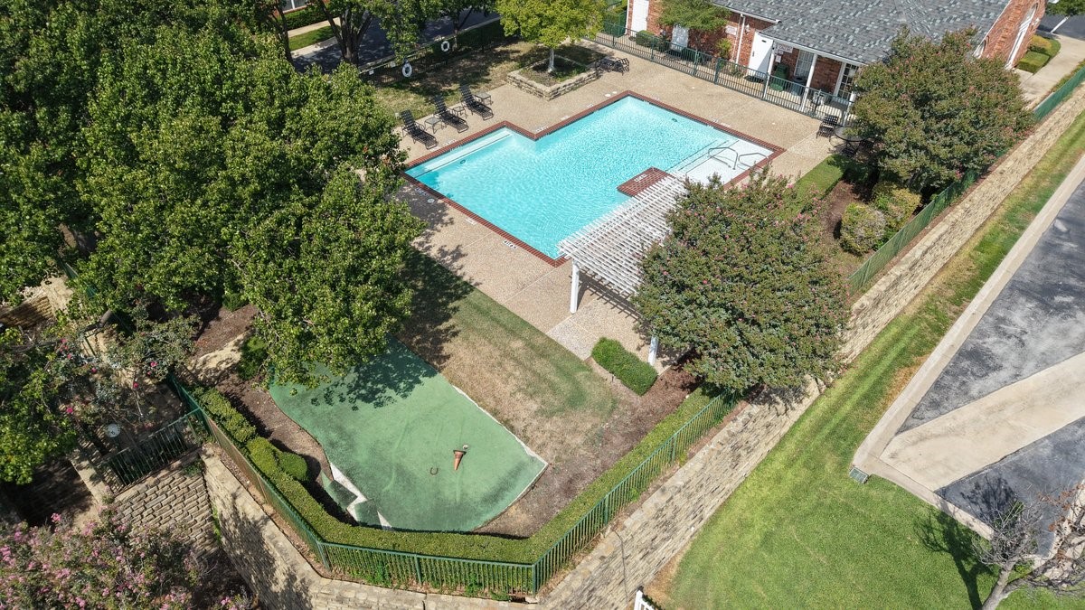 2220 Countryside Drive
