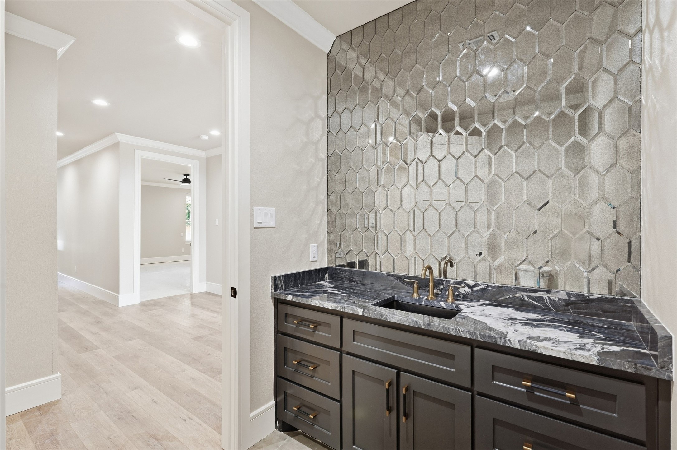 1345 Fm 272